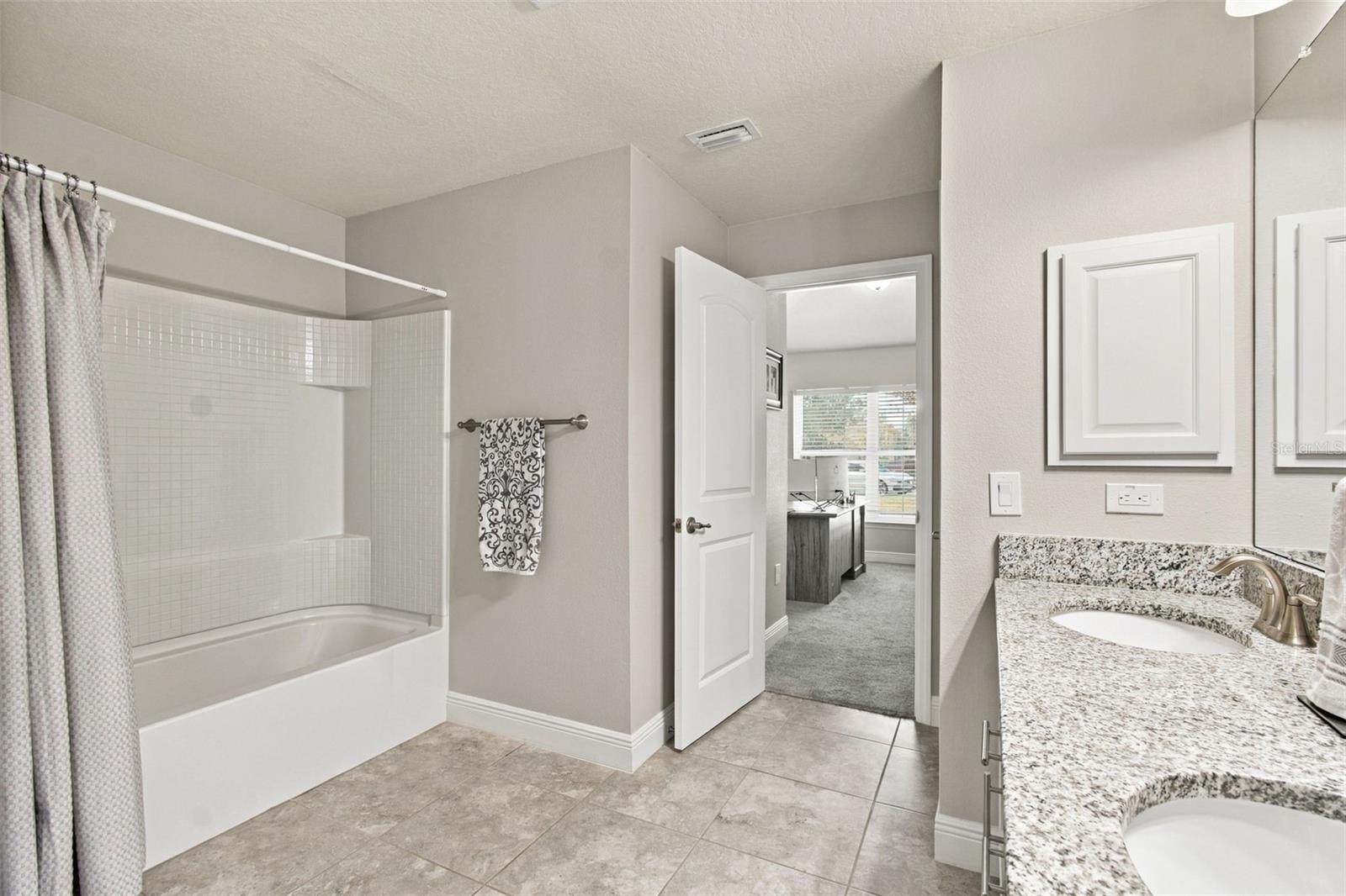 16048 SAWGRASS BREEZE AVE