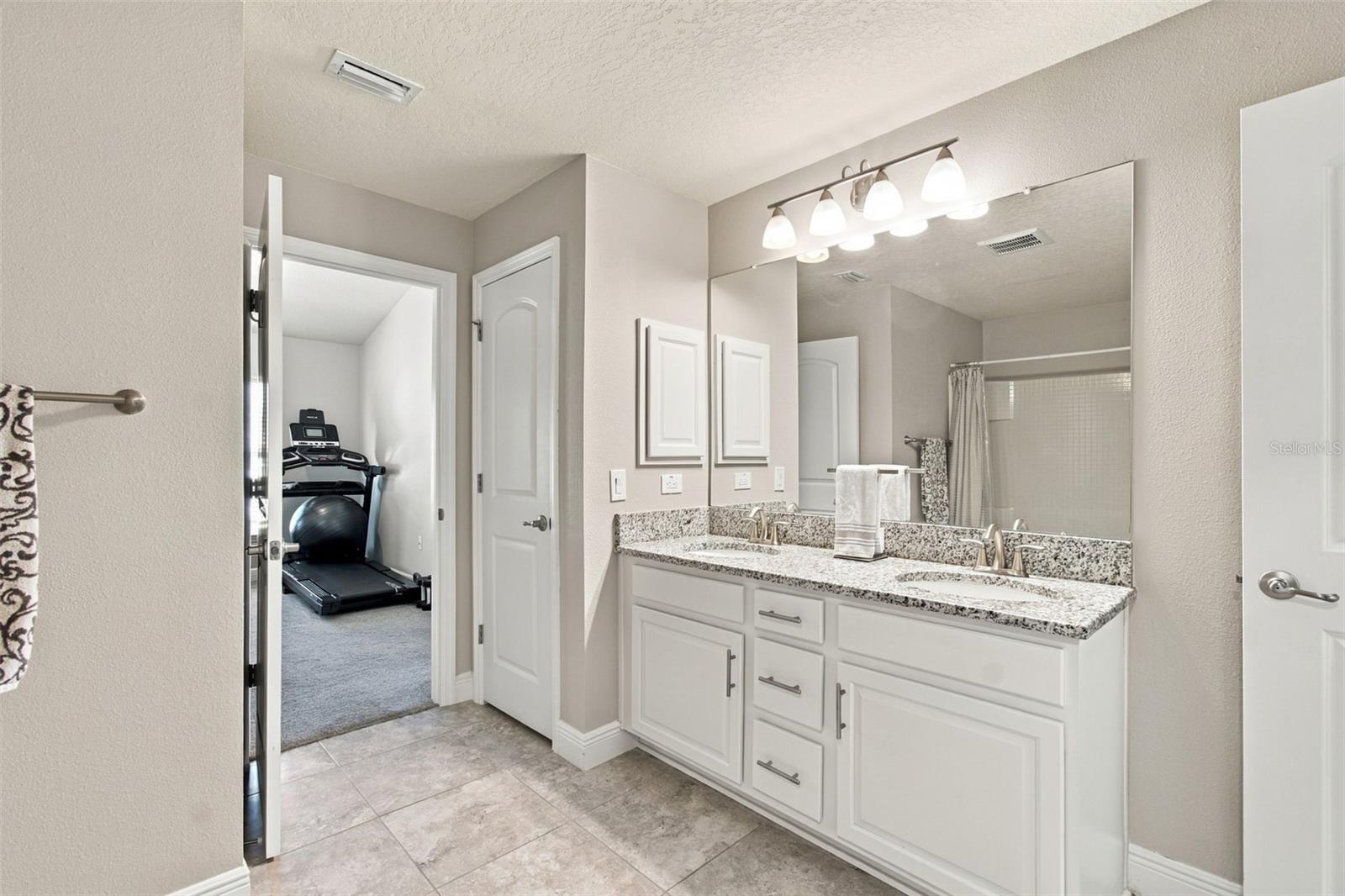 16048 SAWGRASS BREEZE AVE