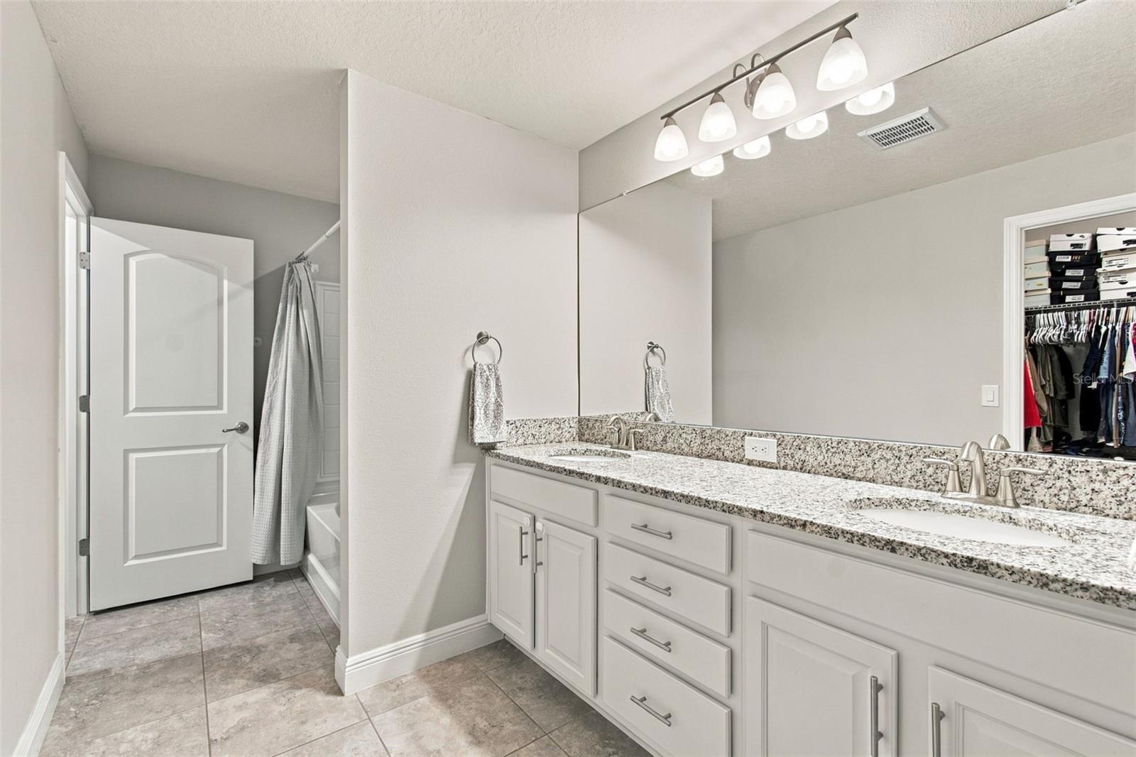 16048 SAWGRASS BREEZE AVE