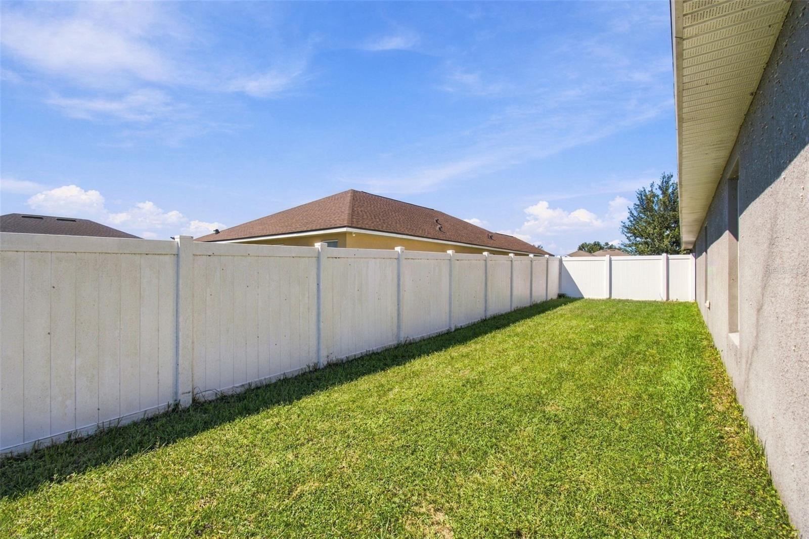 16048 SAWGRASS BREEZE AVE