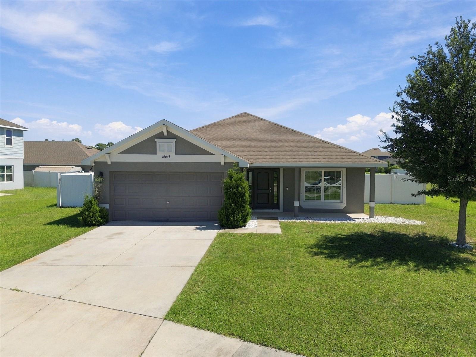 16048 SAWGRASS BREEZE AVE