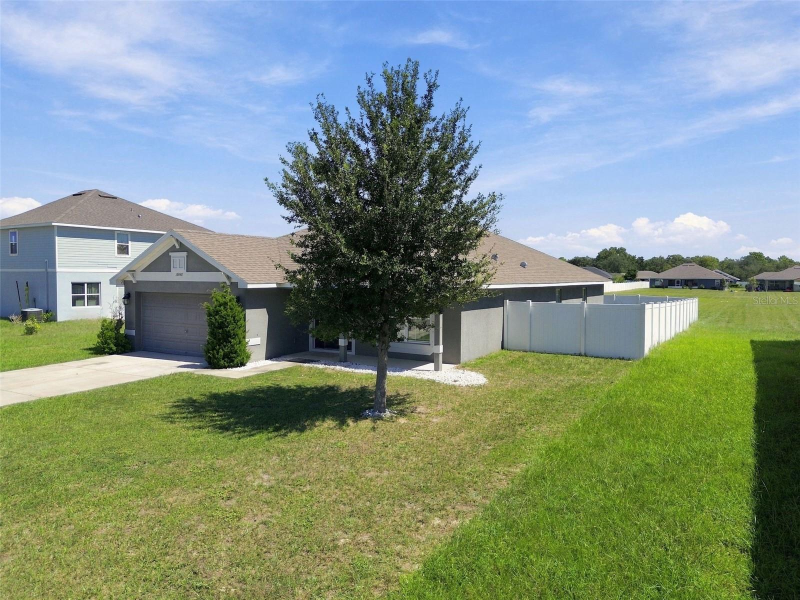 16048 SAWGRASS BREEZE AVE
