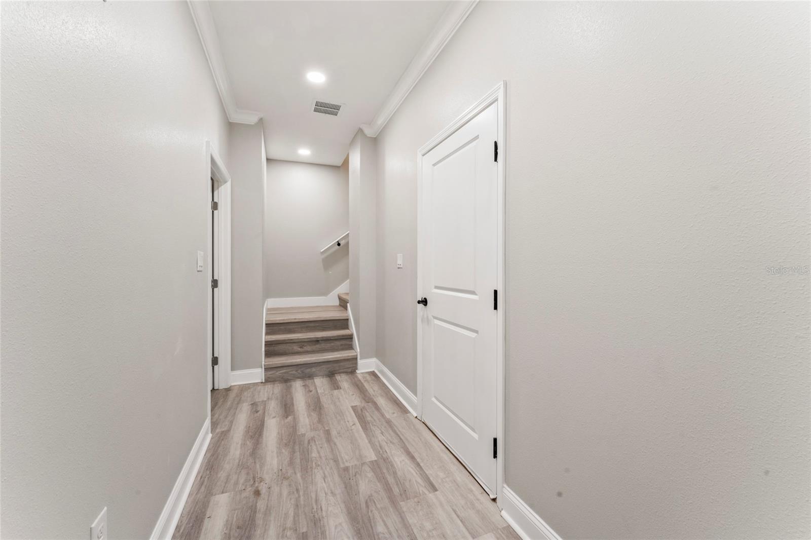 809 W LINEBAUGH AVE #5B