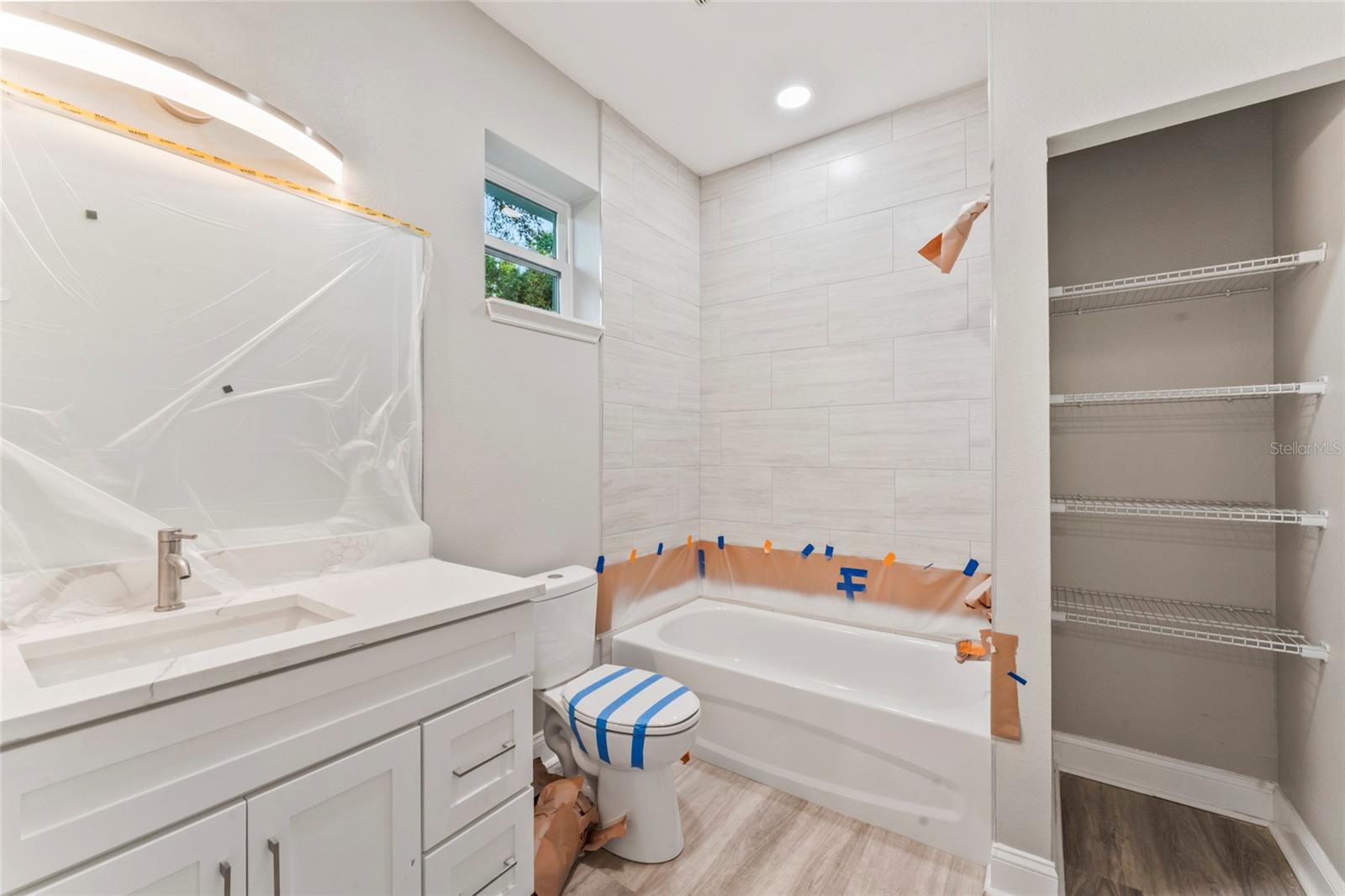 809 W LINEBAUGH AVE #5B