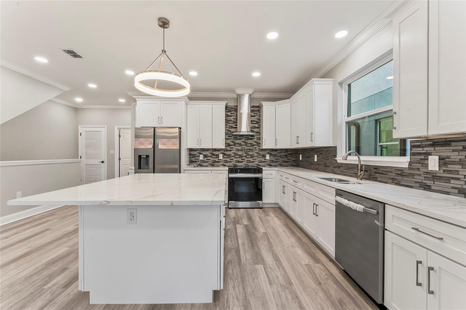 809 W LINEBAUGH AVE #5B