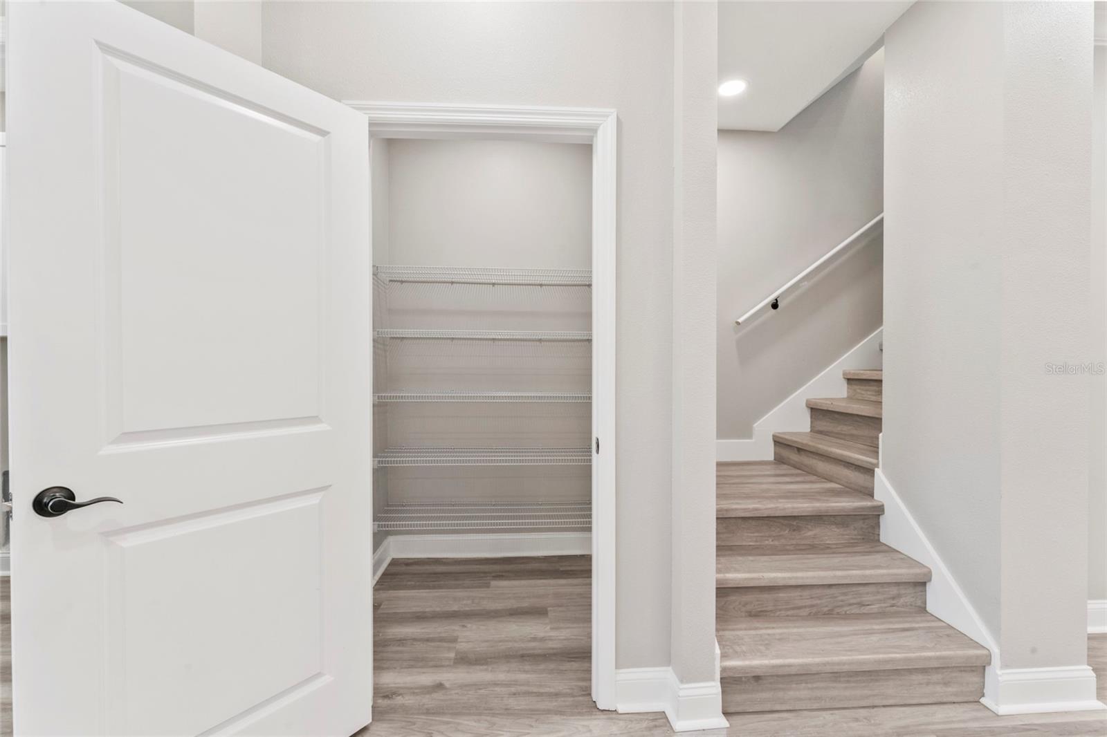 809 W LINEBAUGH AVE #5B