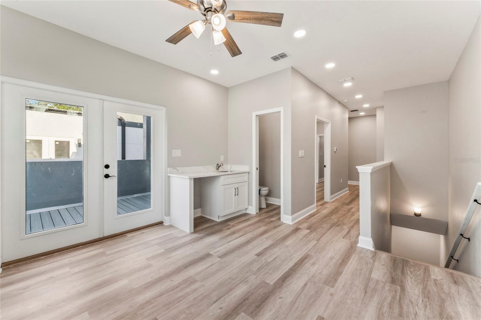 809 W LINEBAUGH AVE #5B
