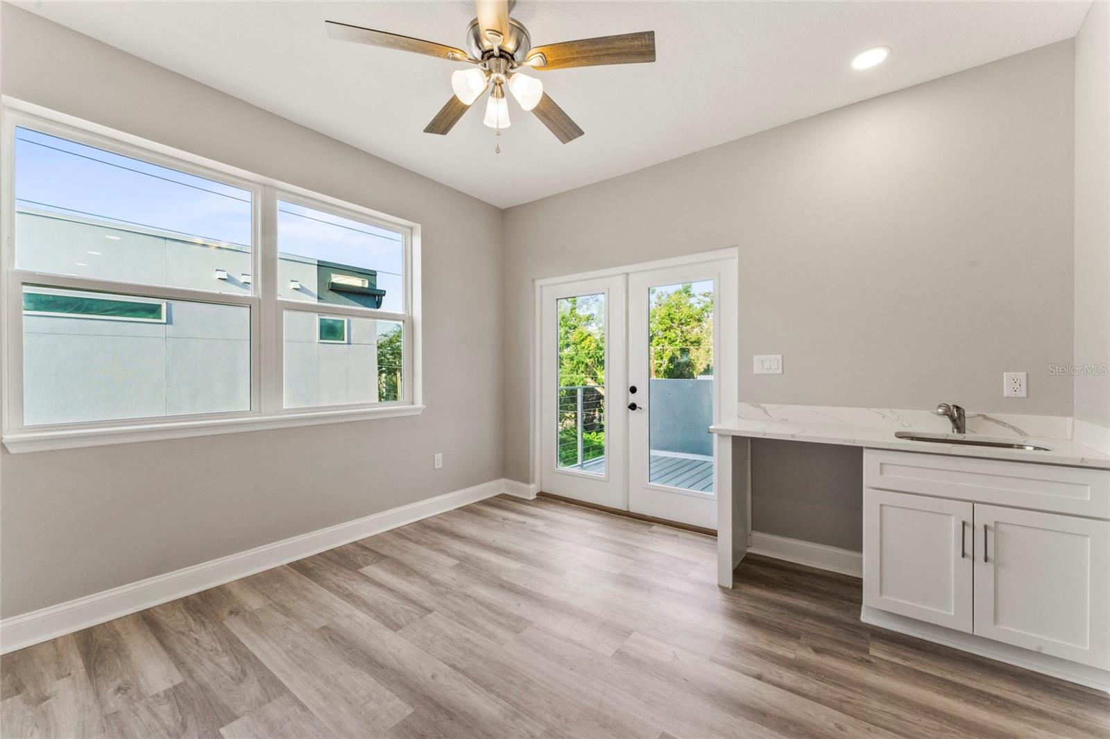 809 W LINEBAUGH AVE #5B