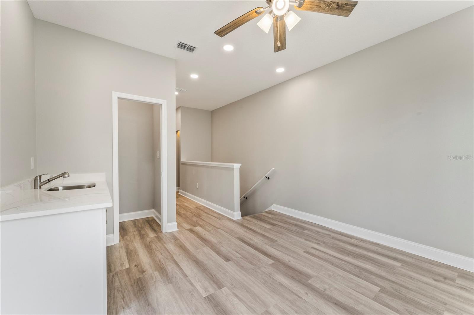809 W LINEBAUGH AVE #5B