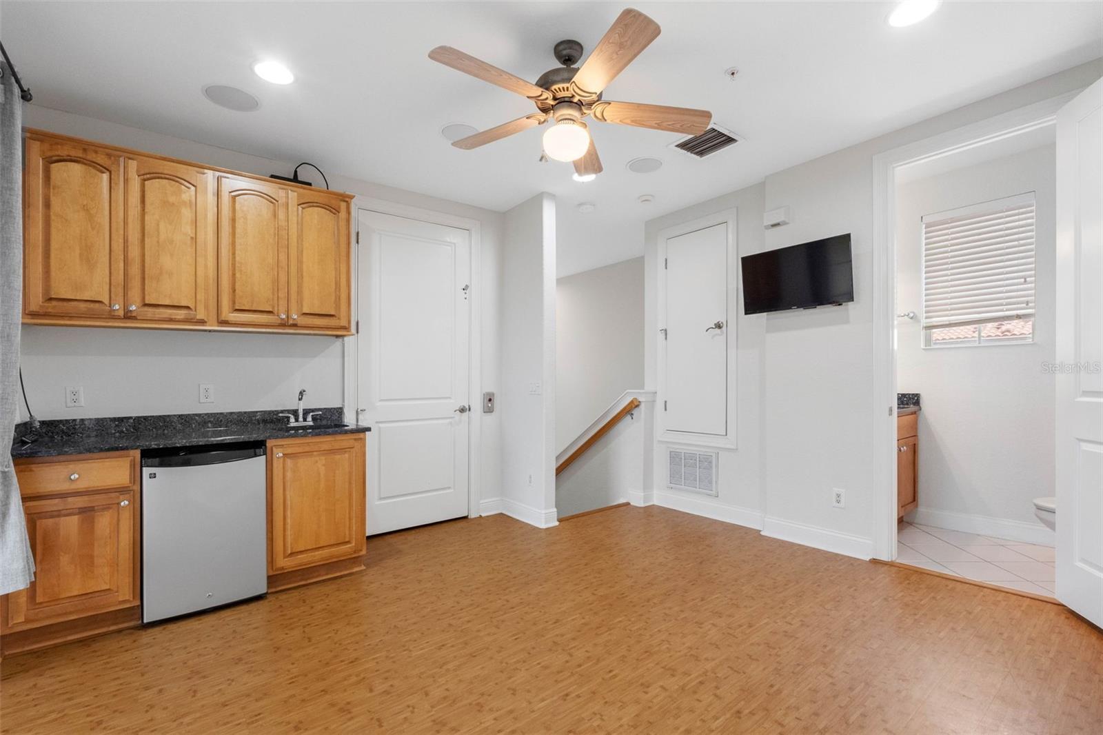 6030 PRINTERY ST #101