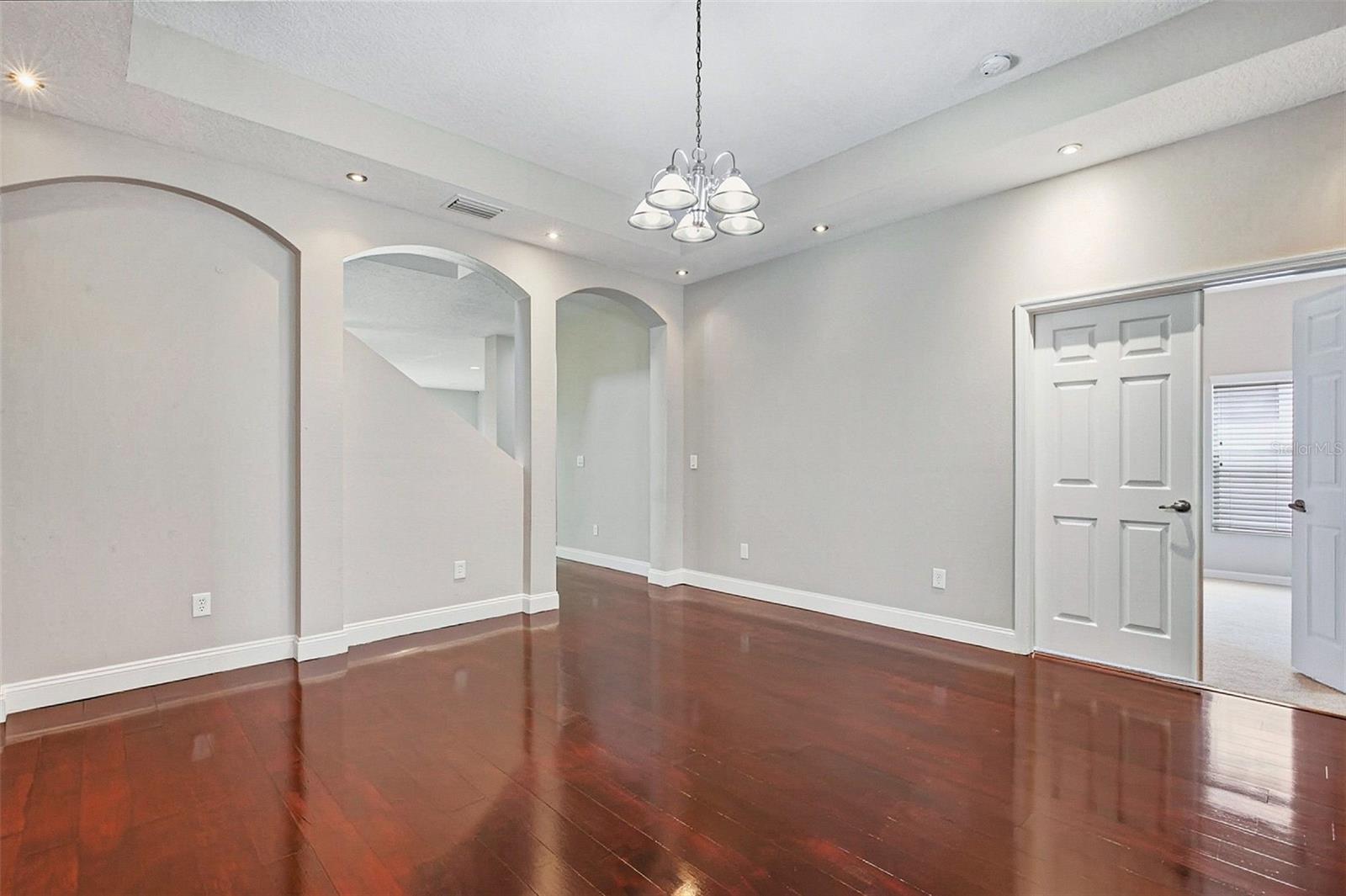 11123 OYSTER BAY CIR