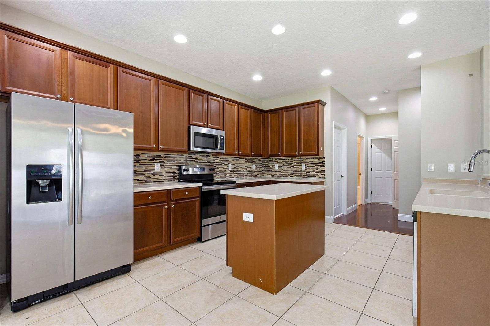 11123 OYSTER BAY CIR