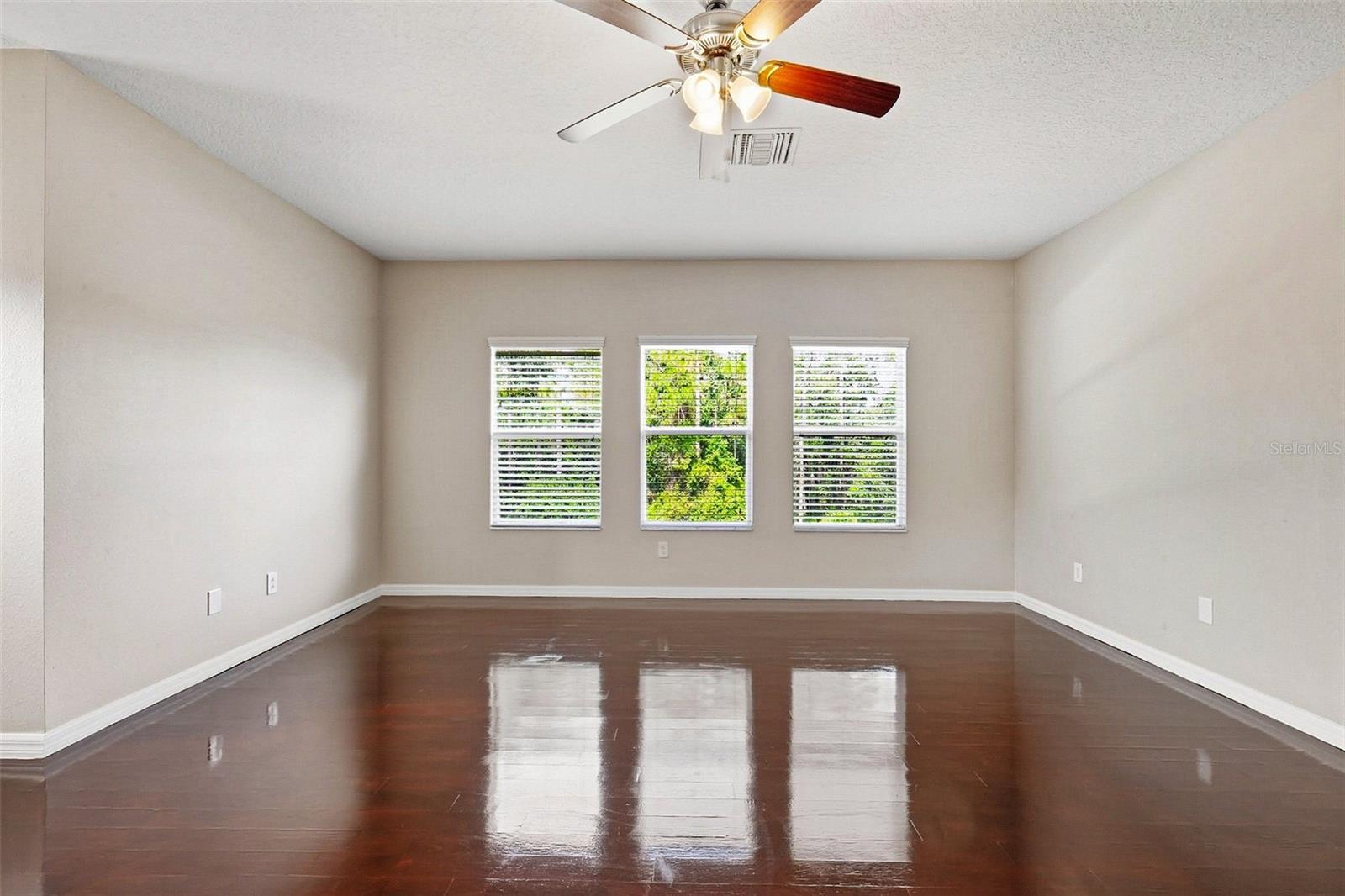 11123 OYSTER BAY CIR