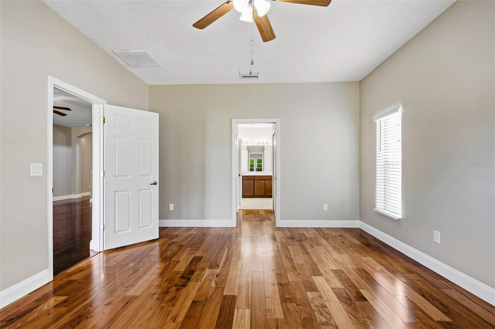 11123 OYSTER BAY CIR
