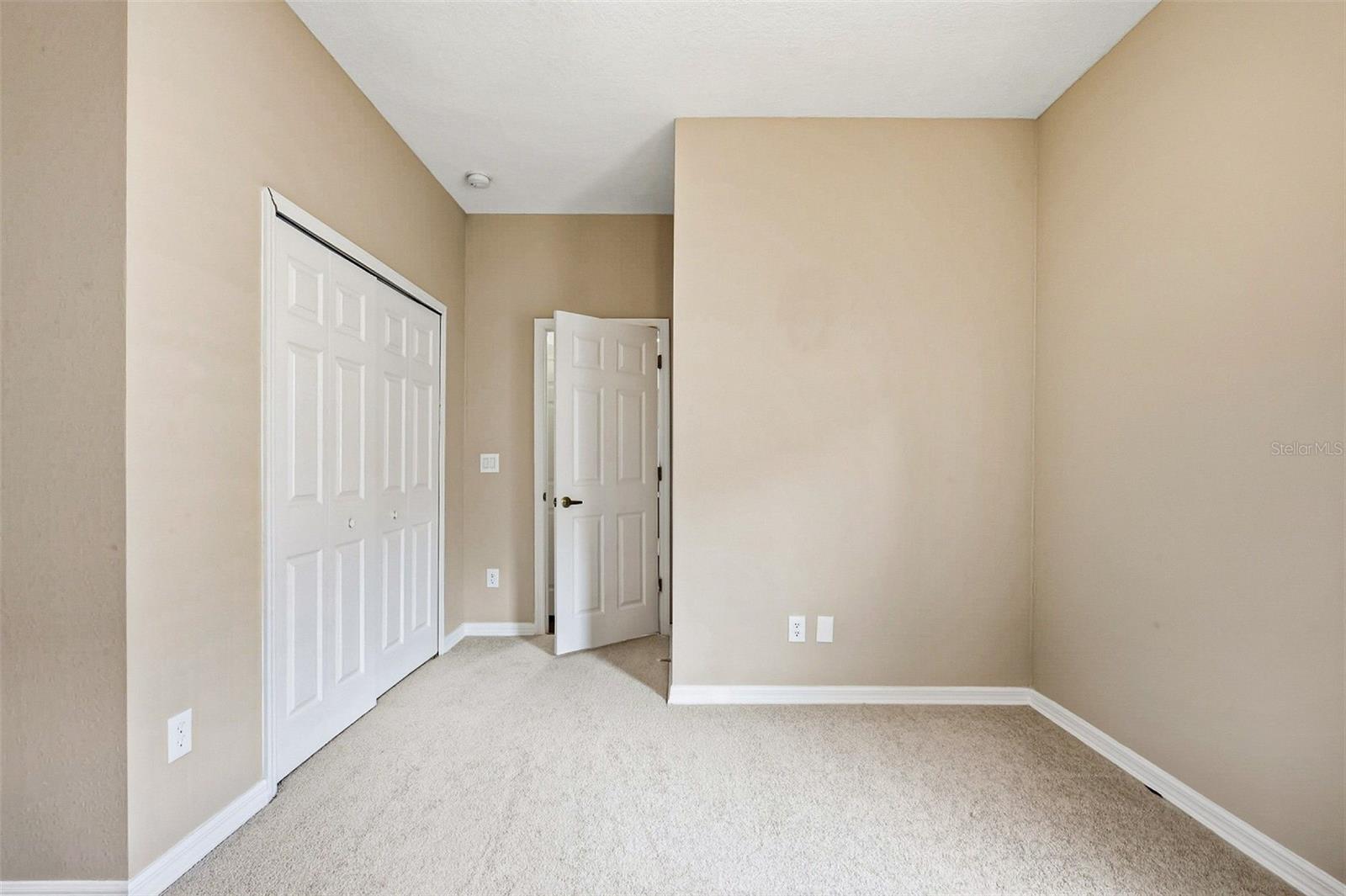 11123 OYSTER BAY CIR