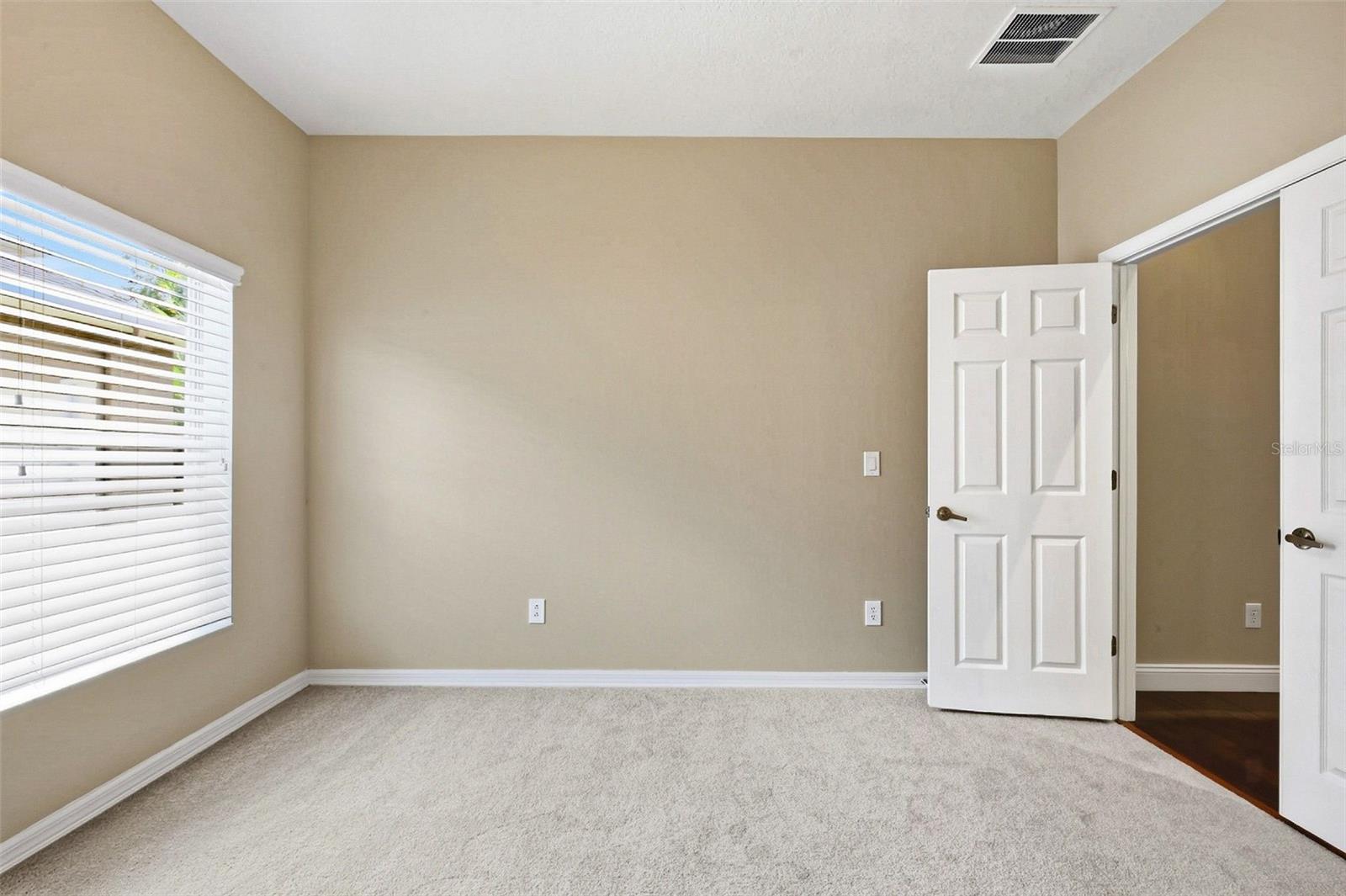 11123 OYSTER BAY CIR