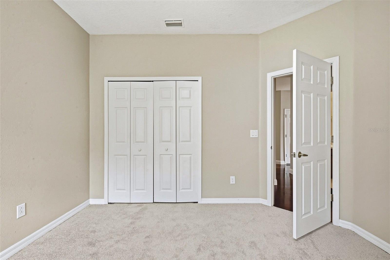 11123 OYSTER BAY CIR