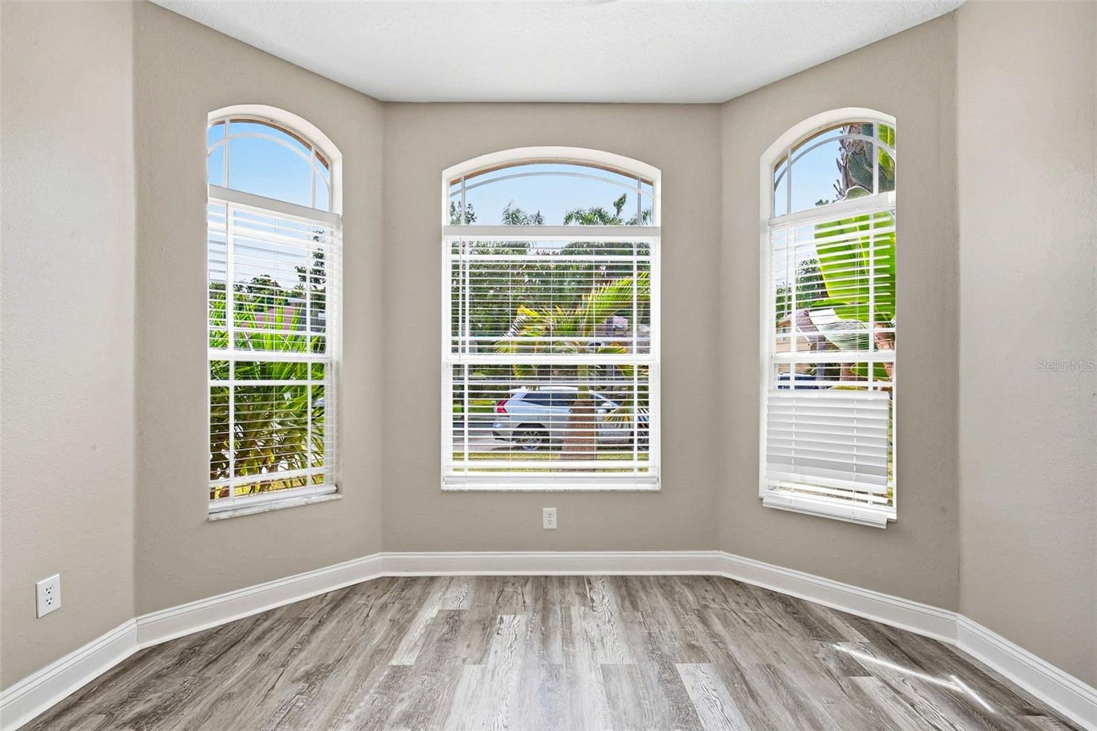 11123 OYSTER BAY CIR
