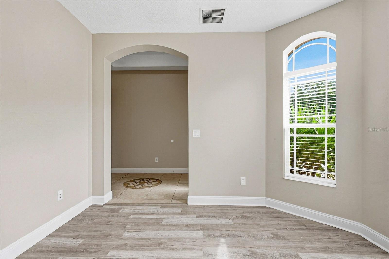 11123 OYSTER BAY CIR