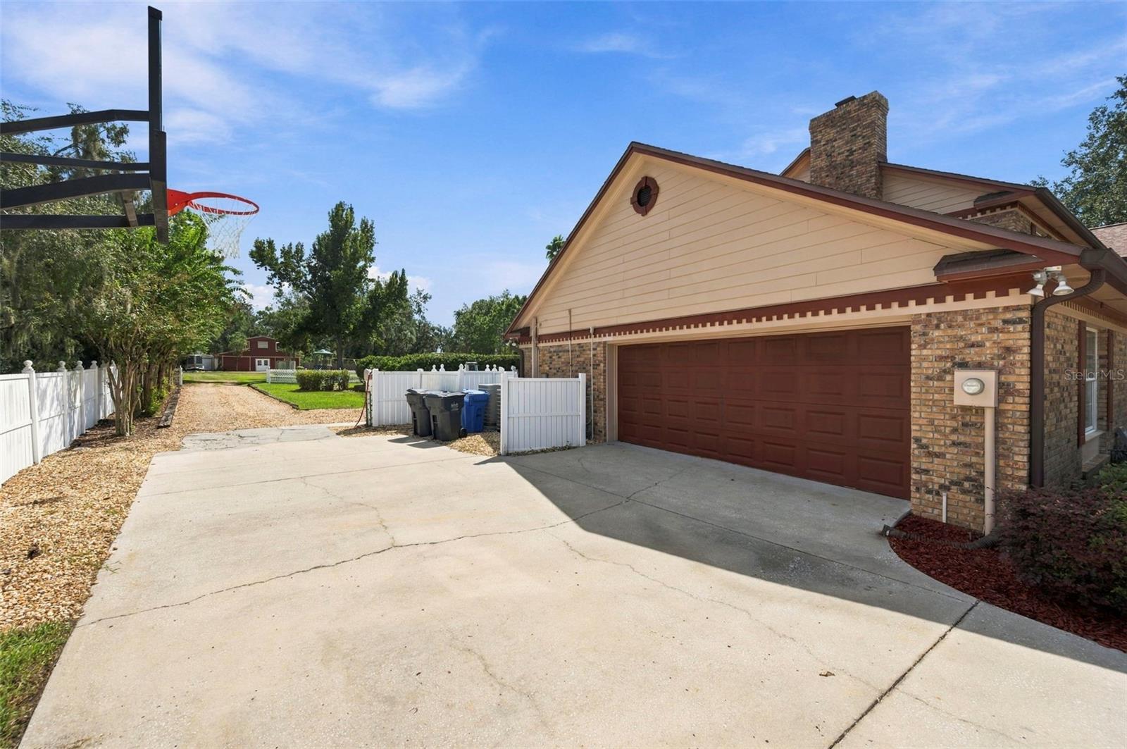 115 HICKORY CREEK DR