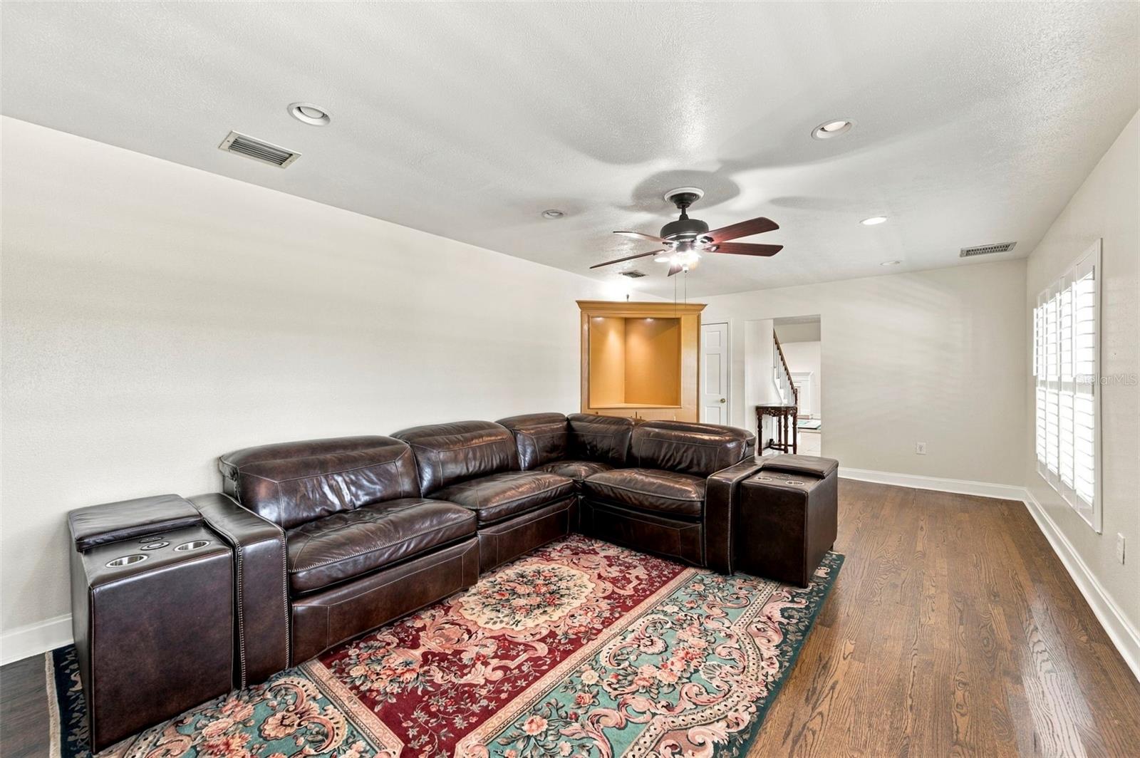 115 HICKORY CREEK DR