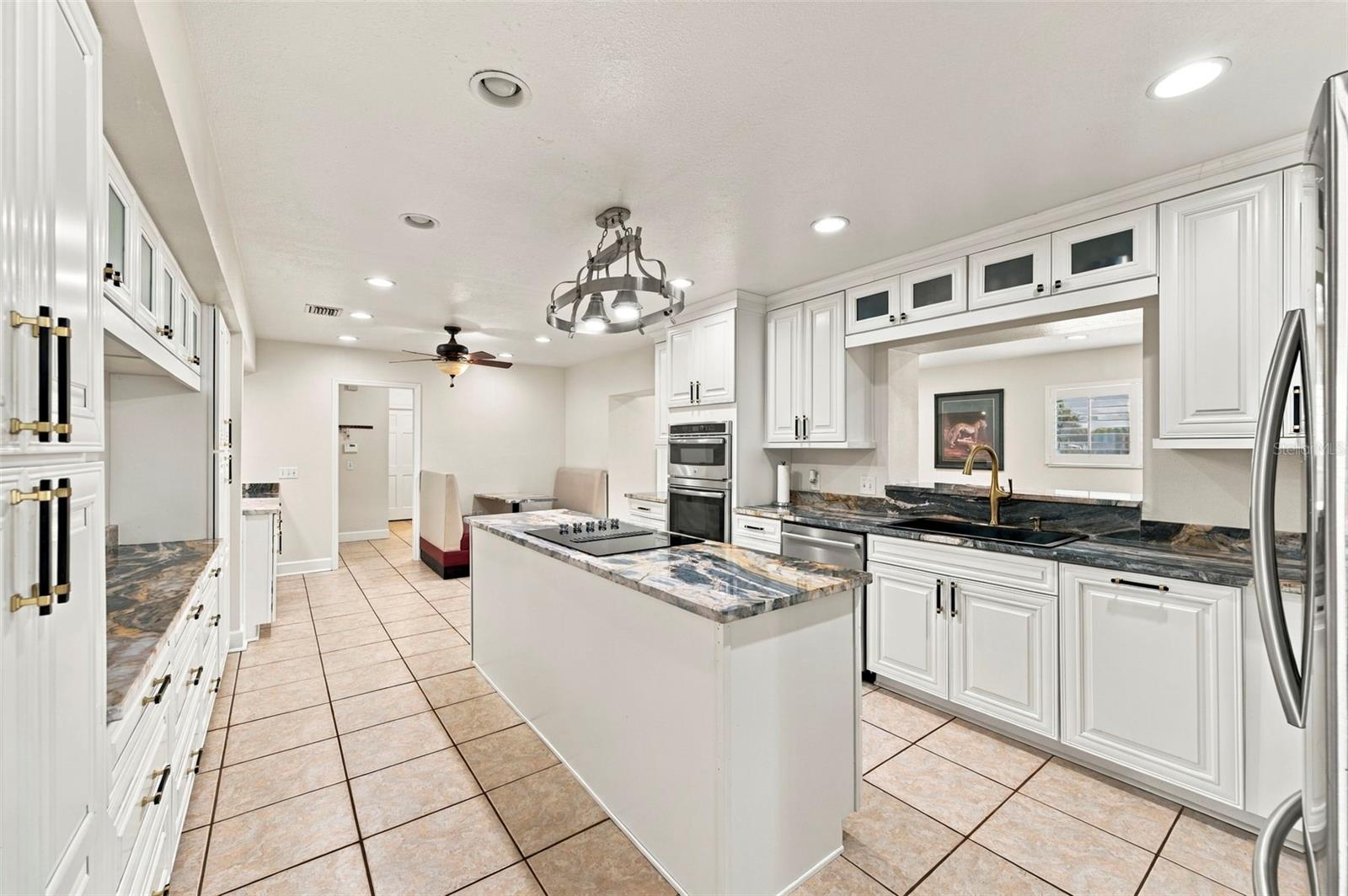 115 HICKORY CREEK DR