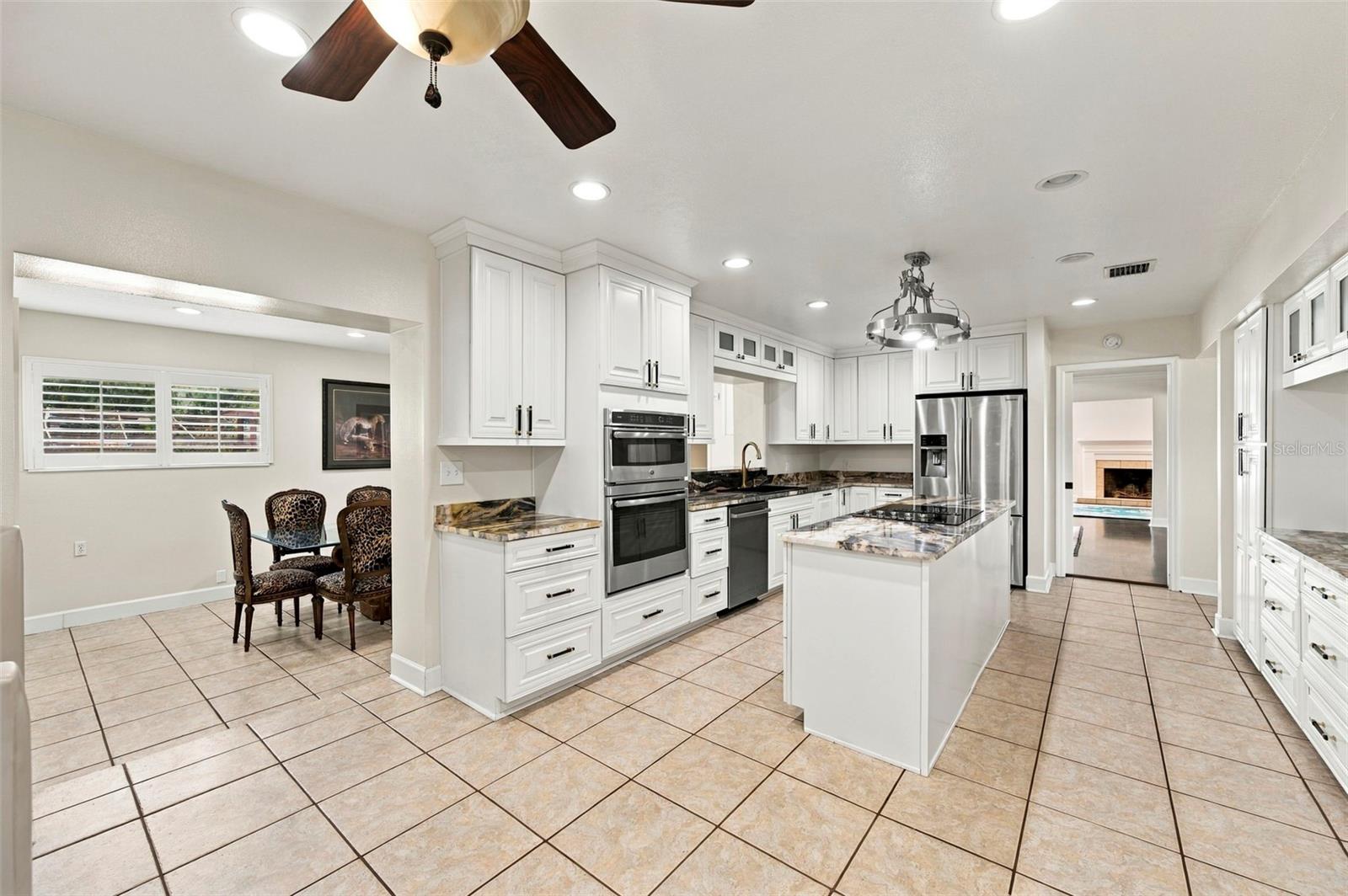 115 HICKORY CREEK DR