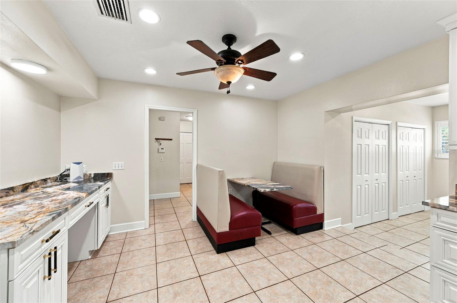 115 HICKORY CREEK DR