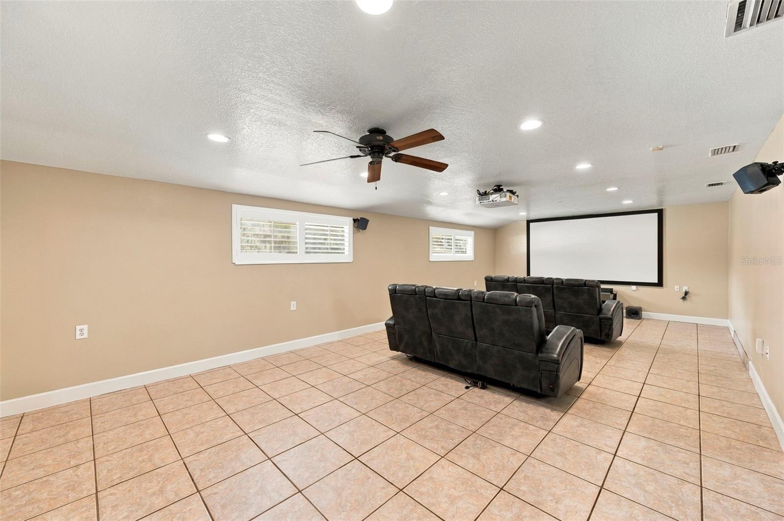 115 HICKORY CREEK DR