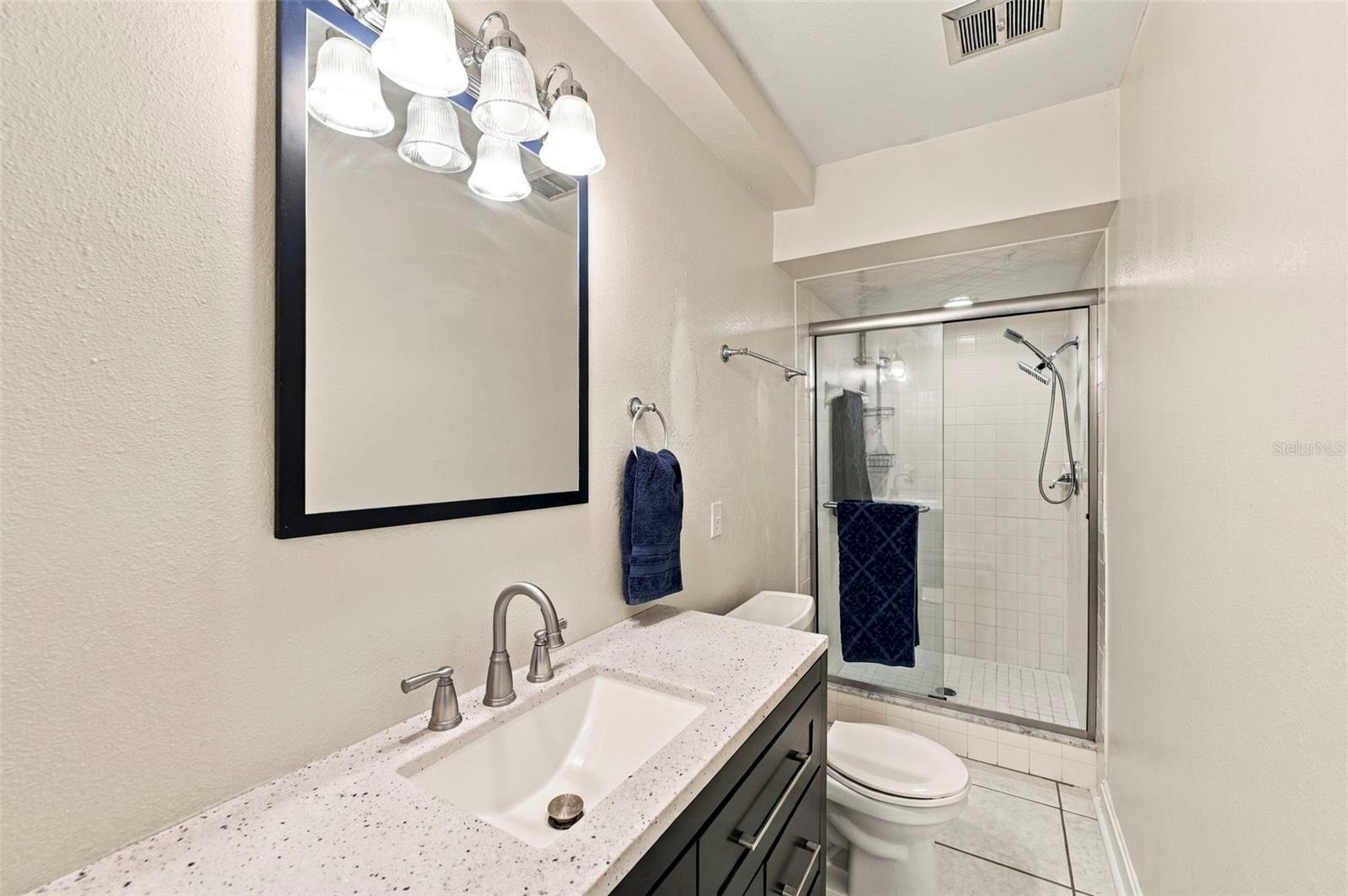 115 HICKORY CREEK DR