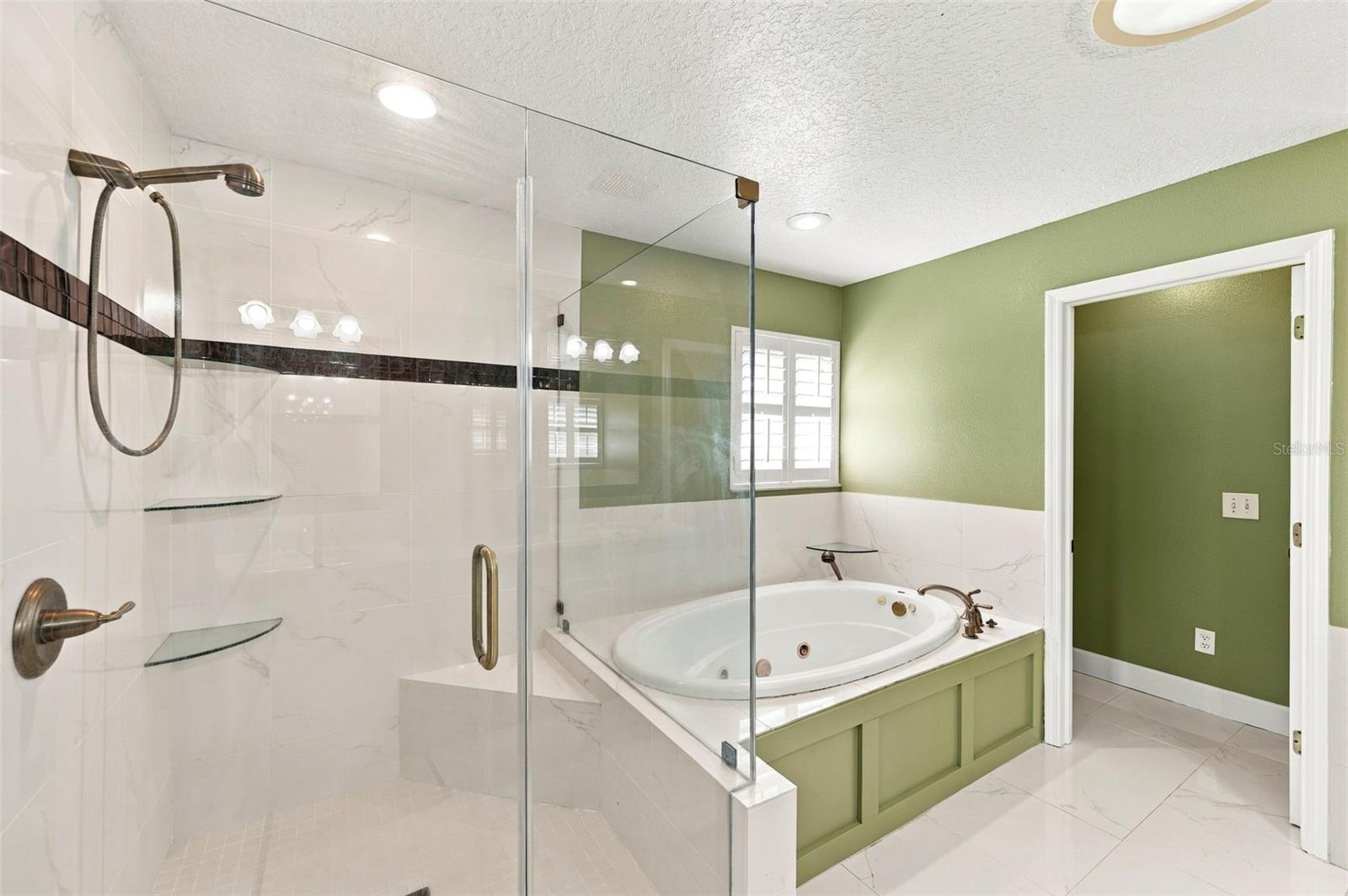 115 HICKORY CREEK DR