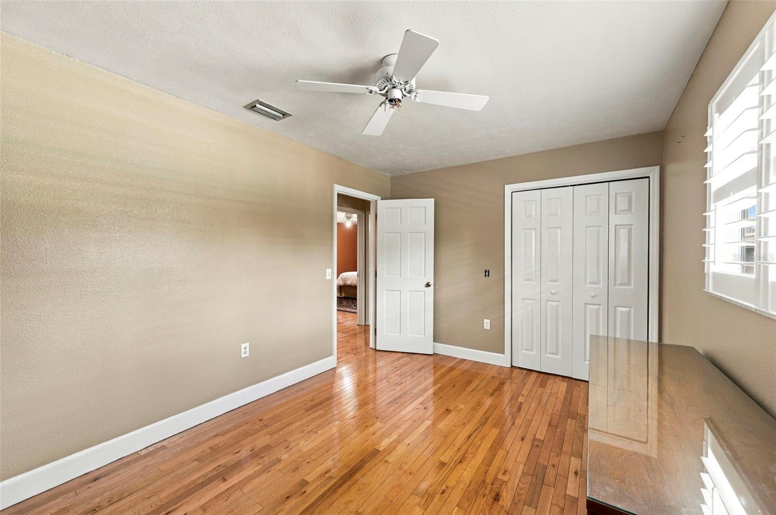 115 HICKORY CREEK DR