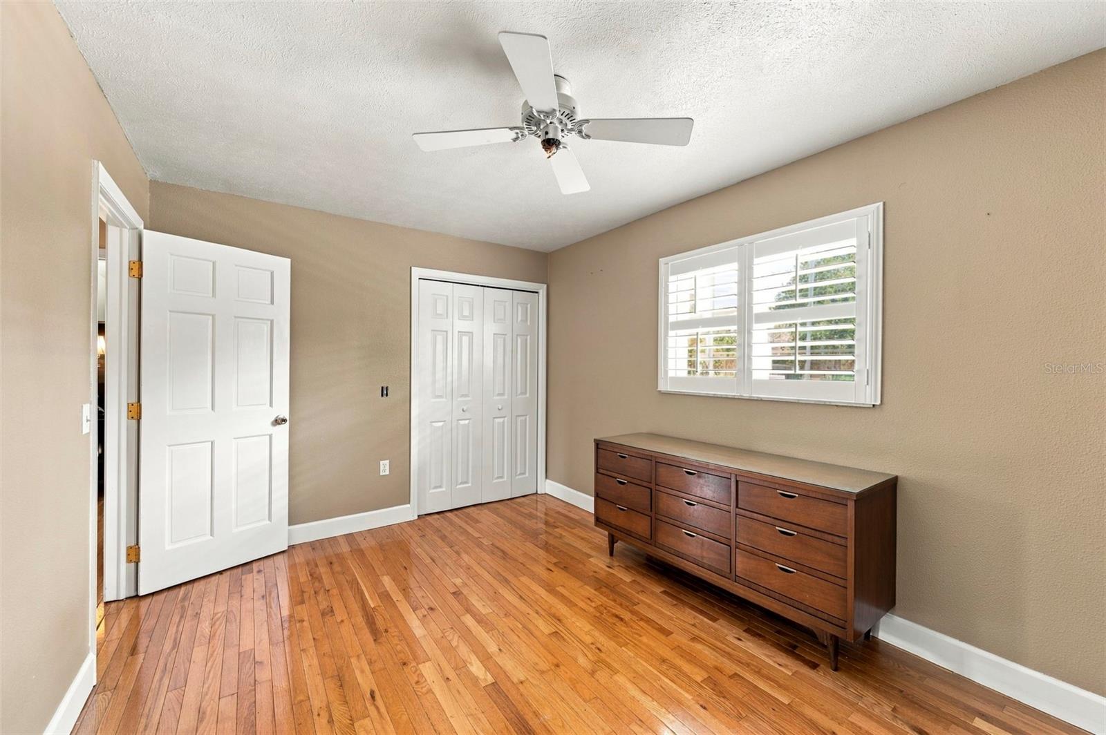 115 HICKORY CREEK DR