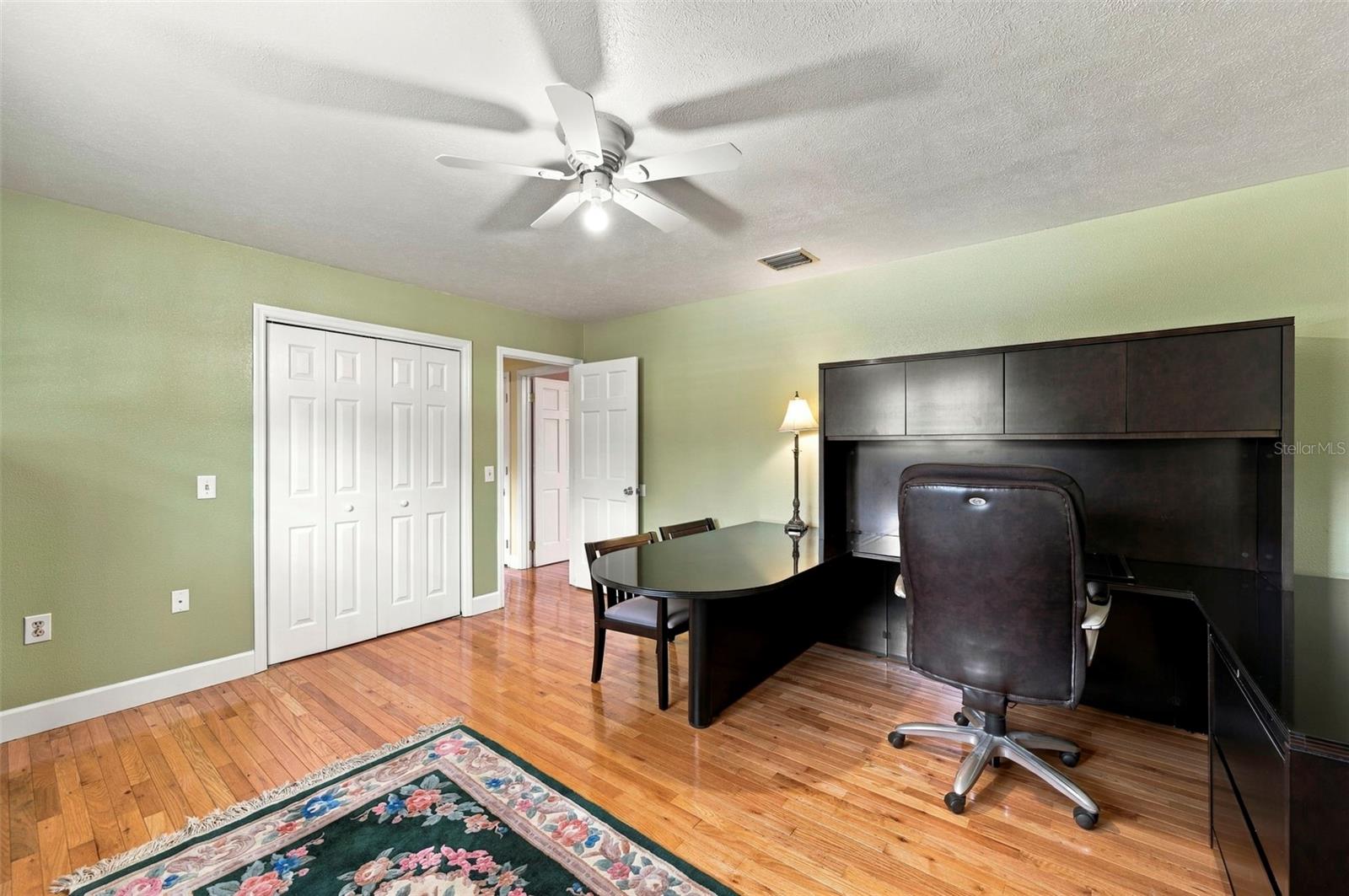 115 HICKORY CREEK DR