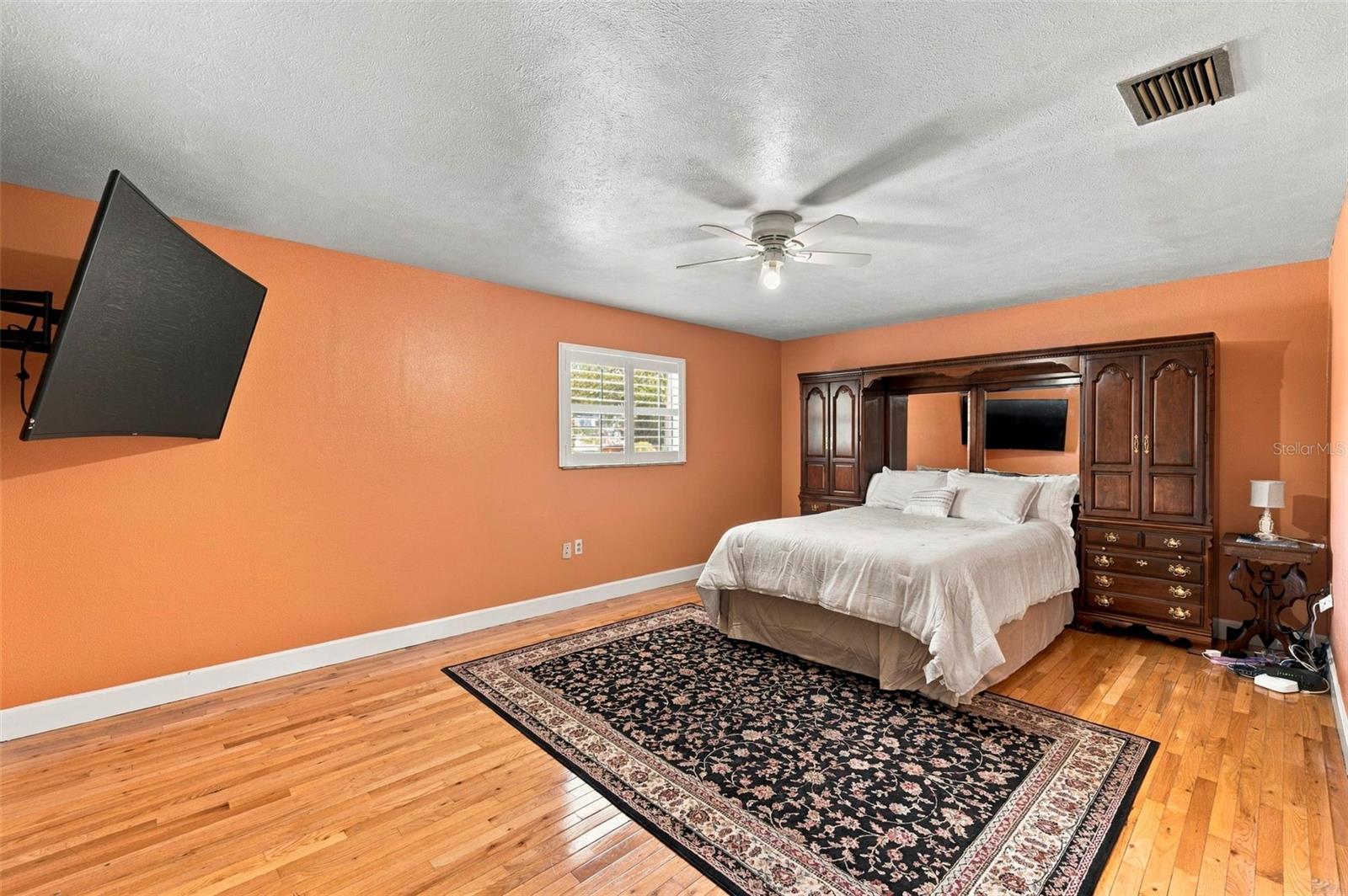 115 HICKORY CREEK DR
