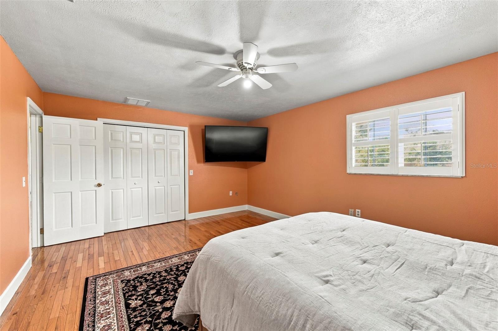 115 HICKORY CREEK DR