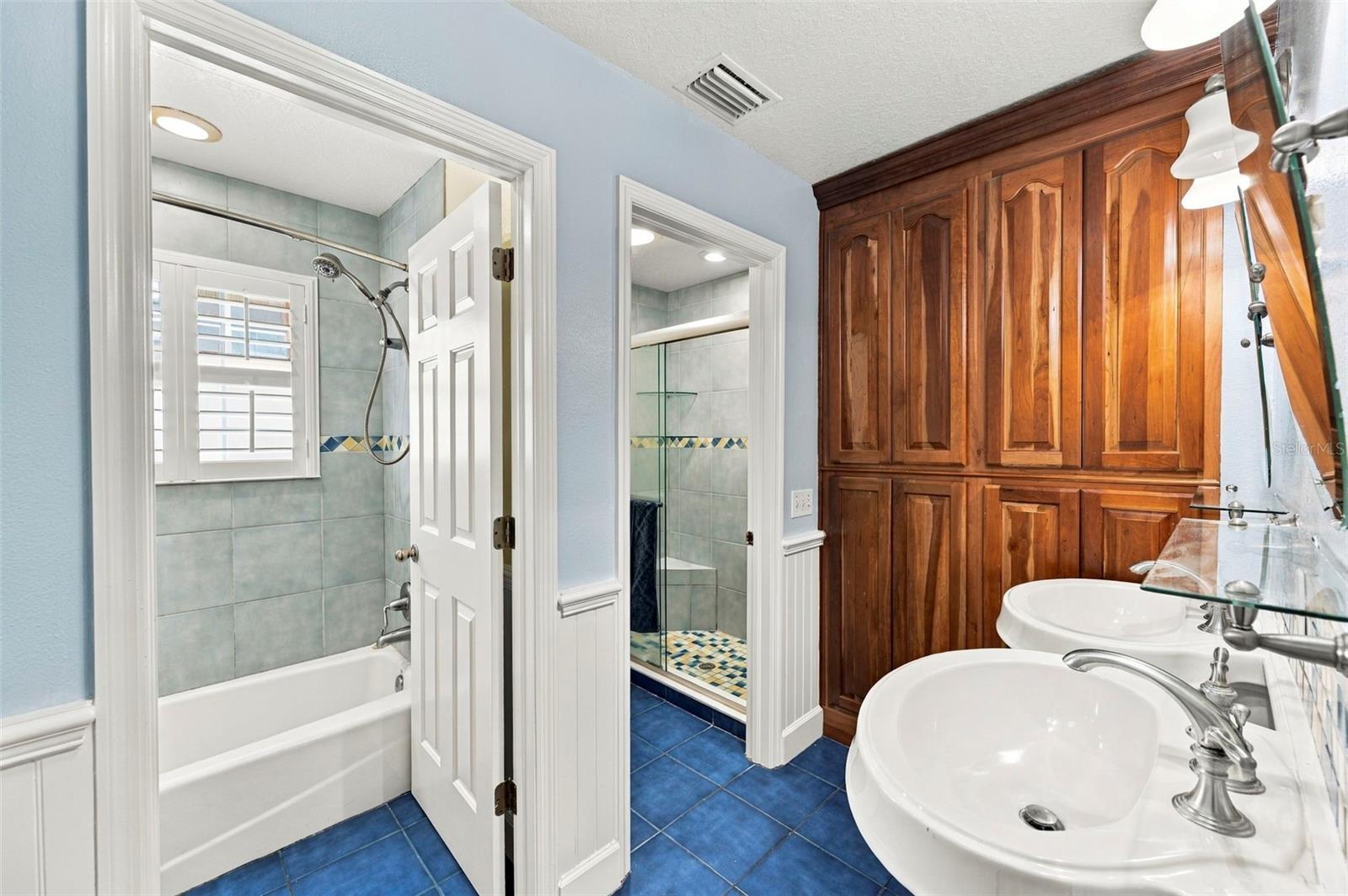 115 HICKORY CREEK DR