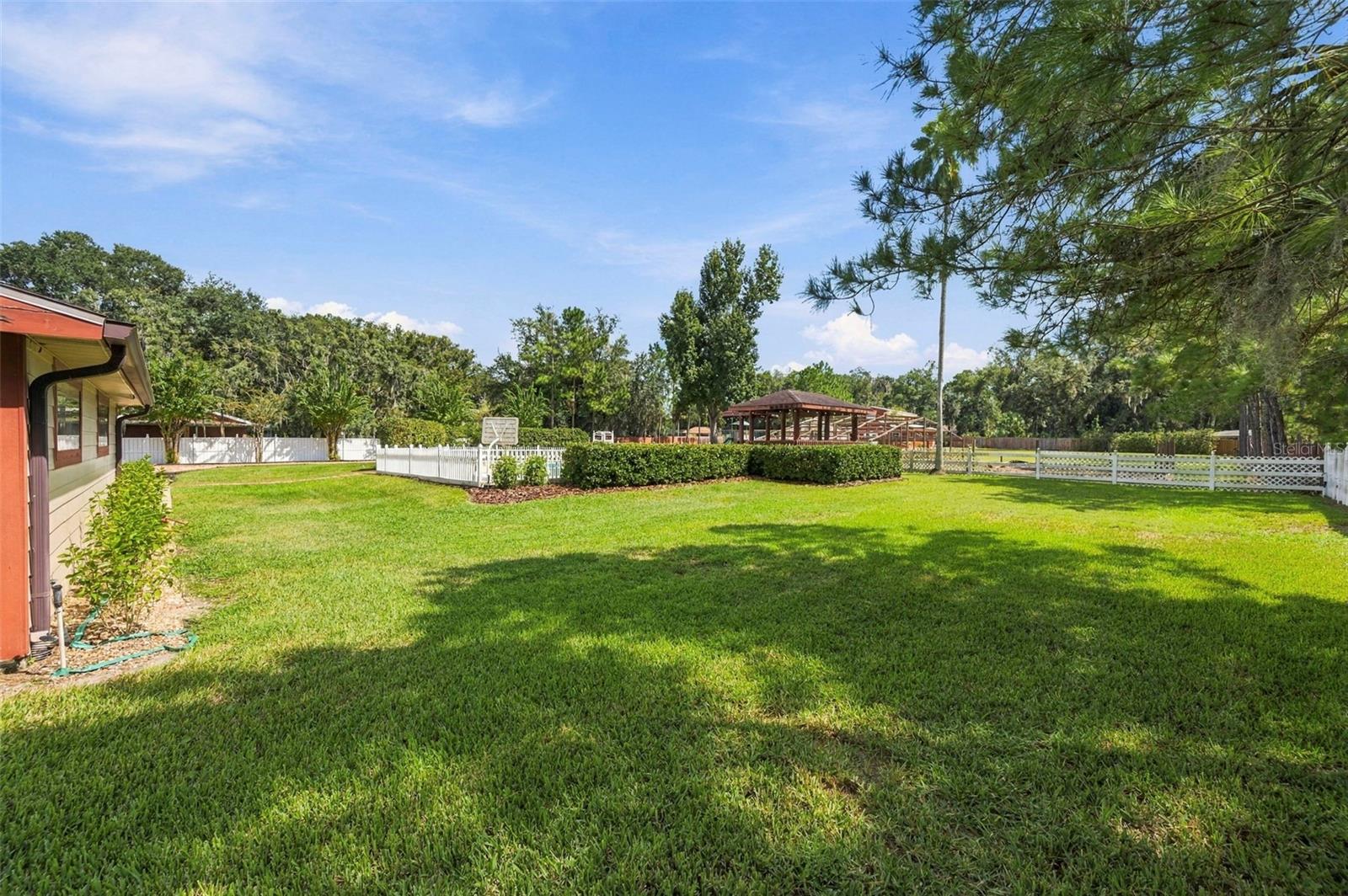 115 HICKORY CREEK DR