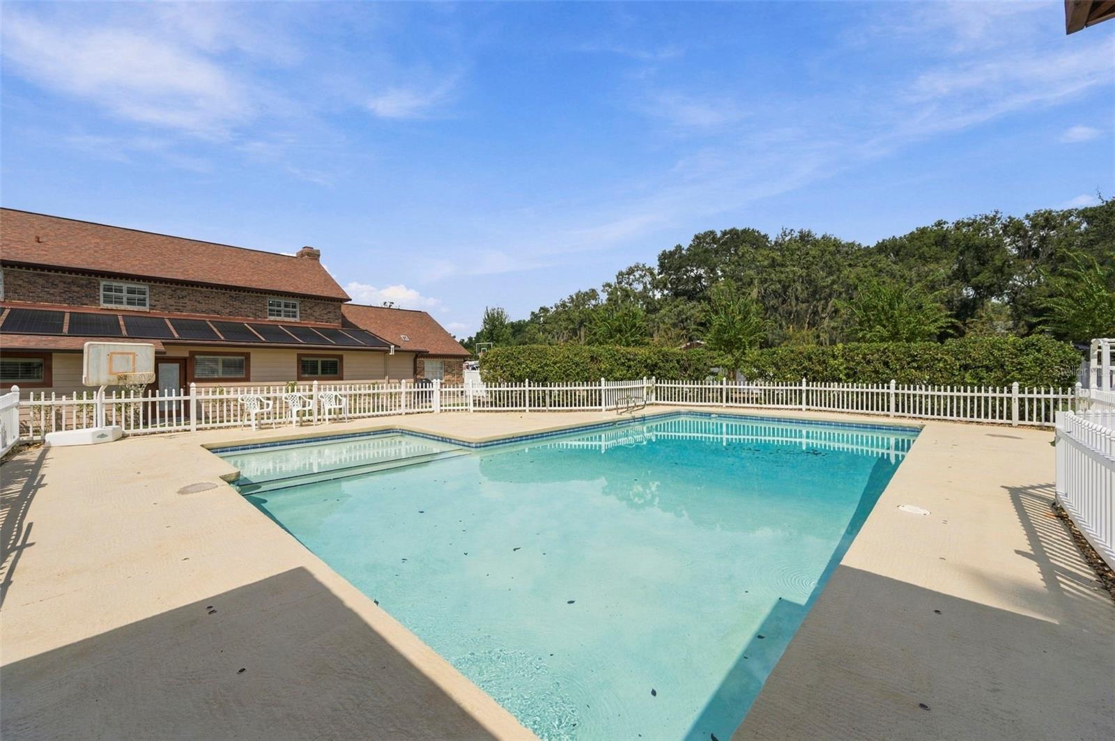 115 HICKORY CREEK DR
