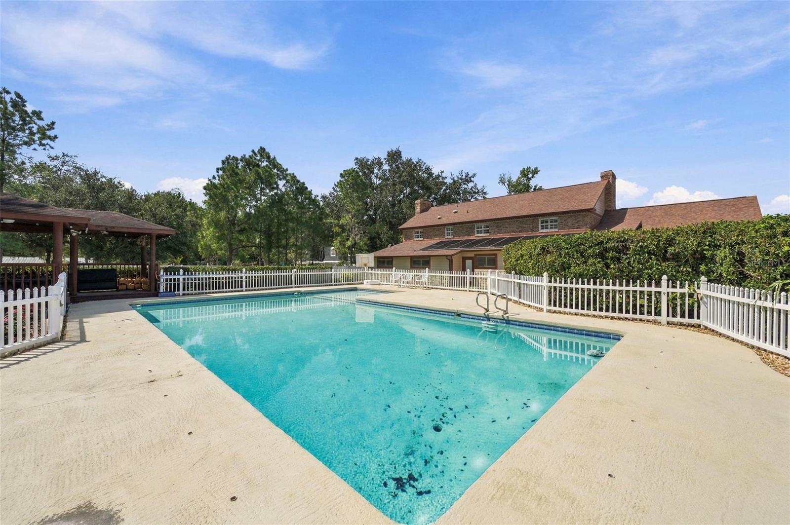 115 HICKORY CREEK DR