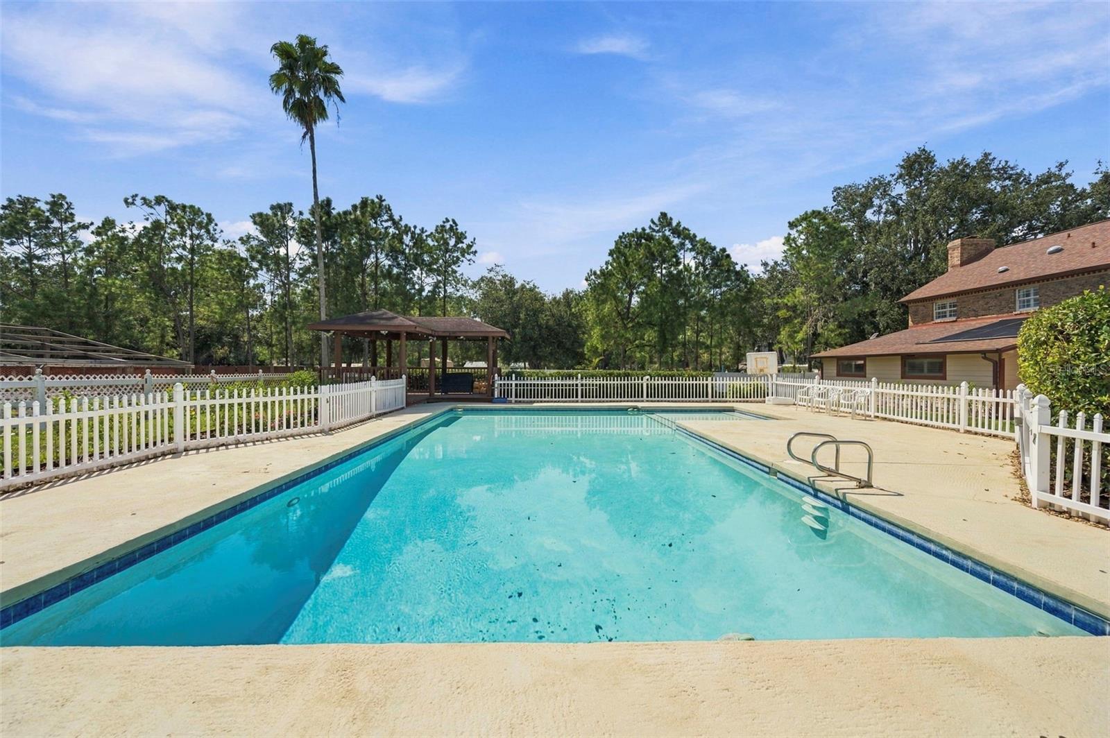 115 HICKORY CREEK DR