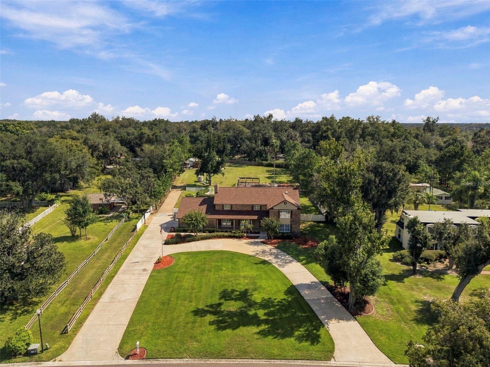 115 HICKORY CREEK DR