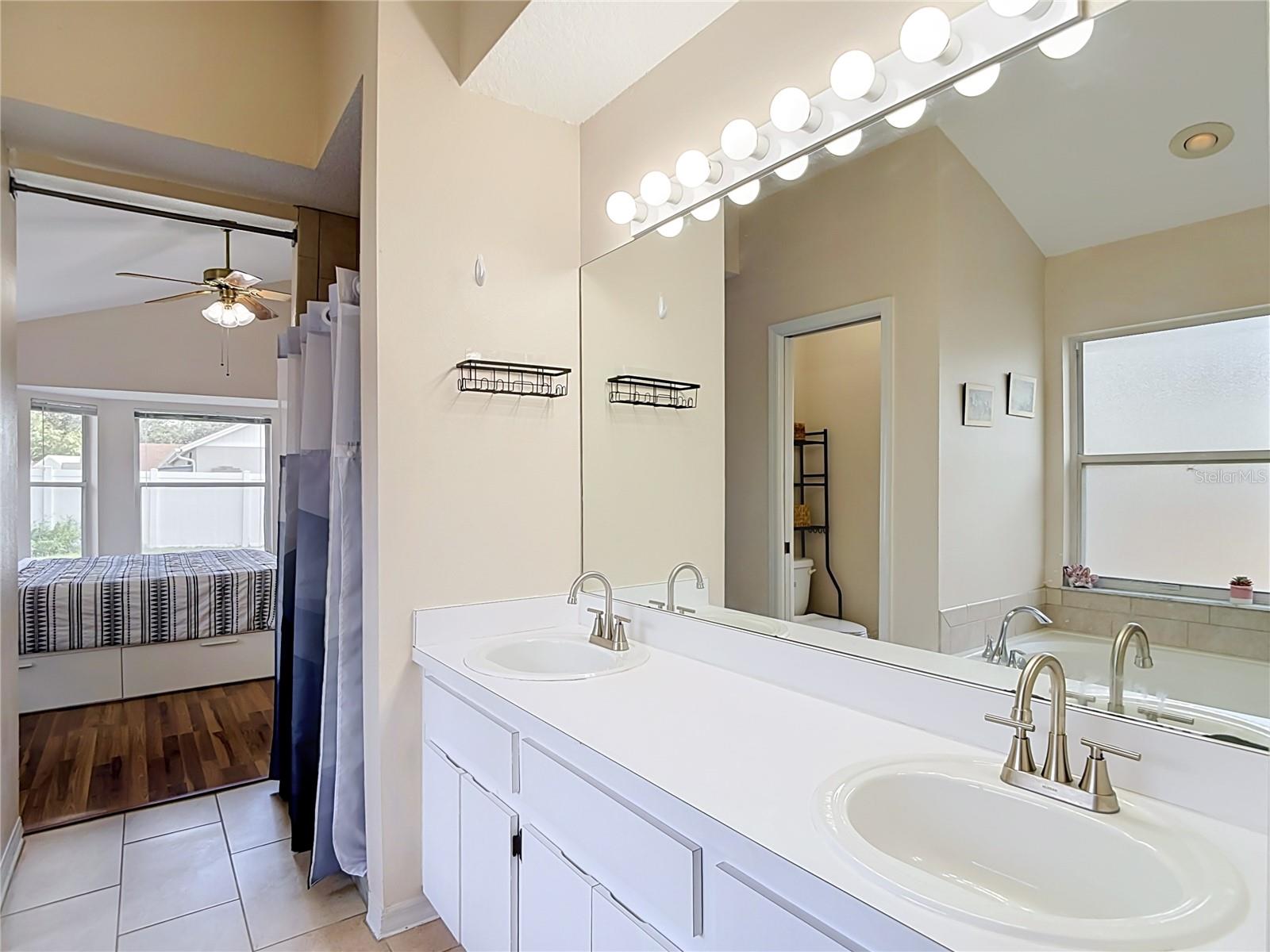 5818 AZURE DR