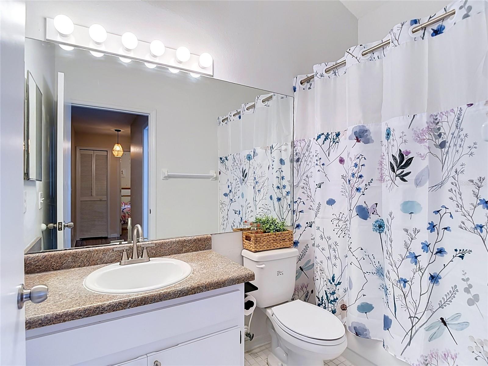 5818 AZURE DR