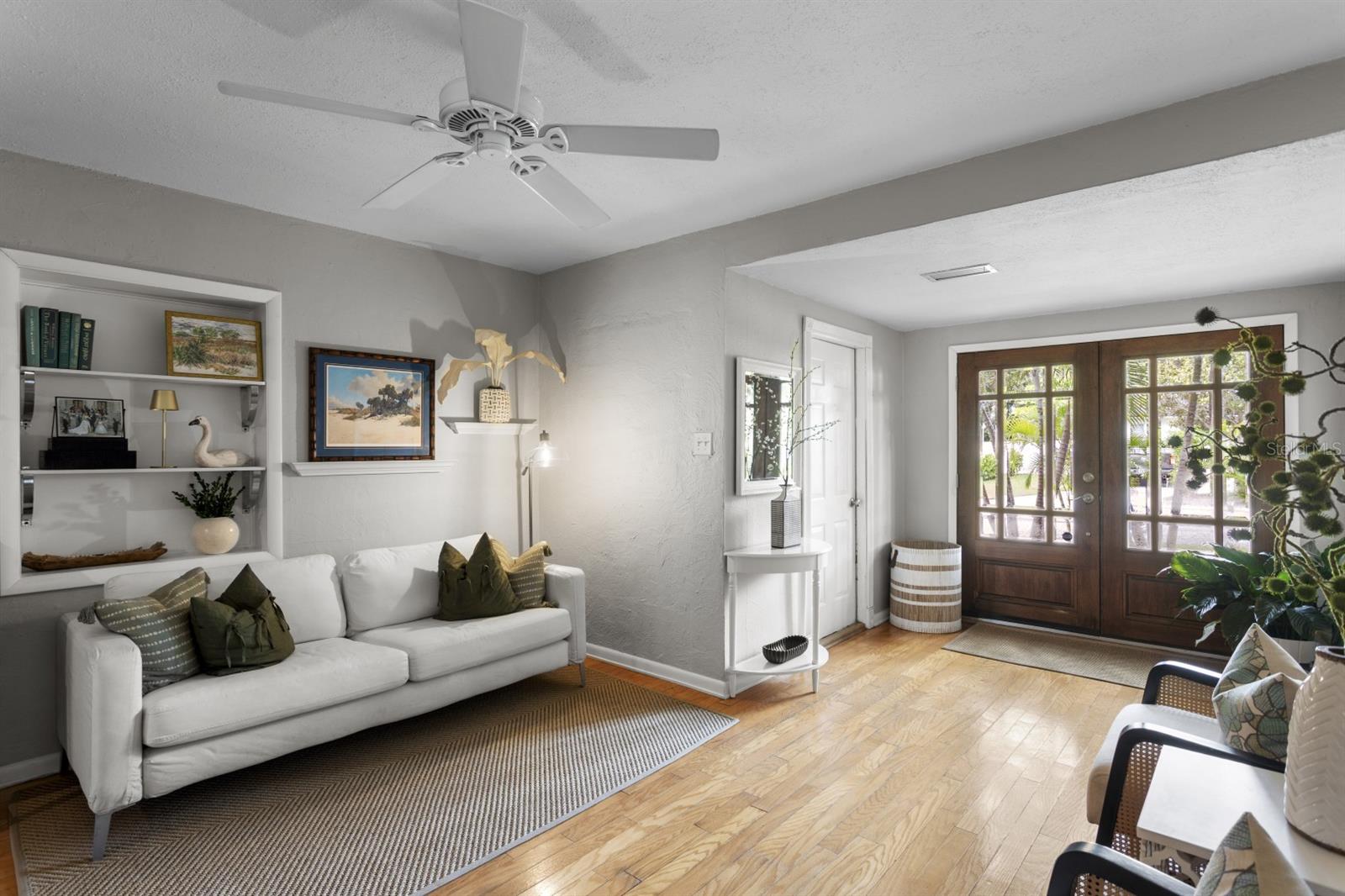505 N BEVERLY AVE
