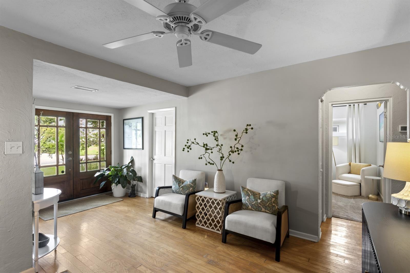 505 N BEVERLY AVE