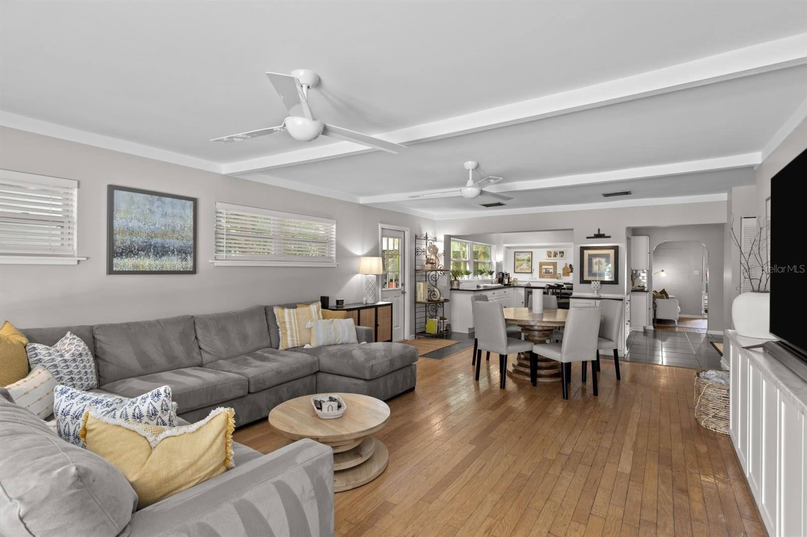 505 N BEVERLY AVE