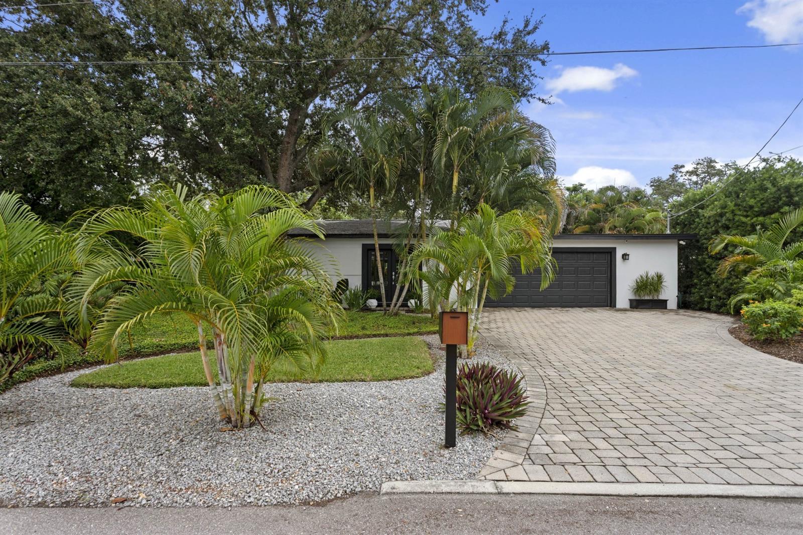 505 N BEVERLY AVE