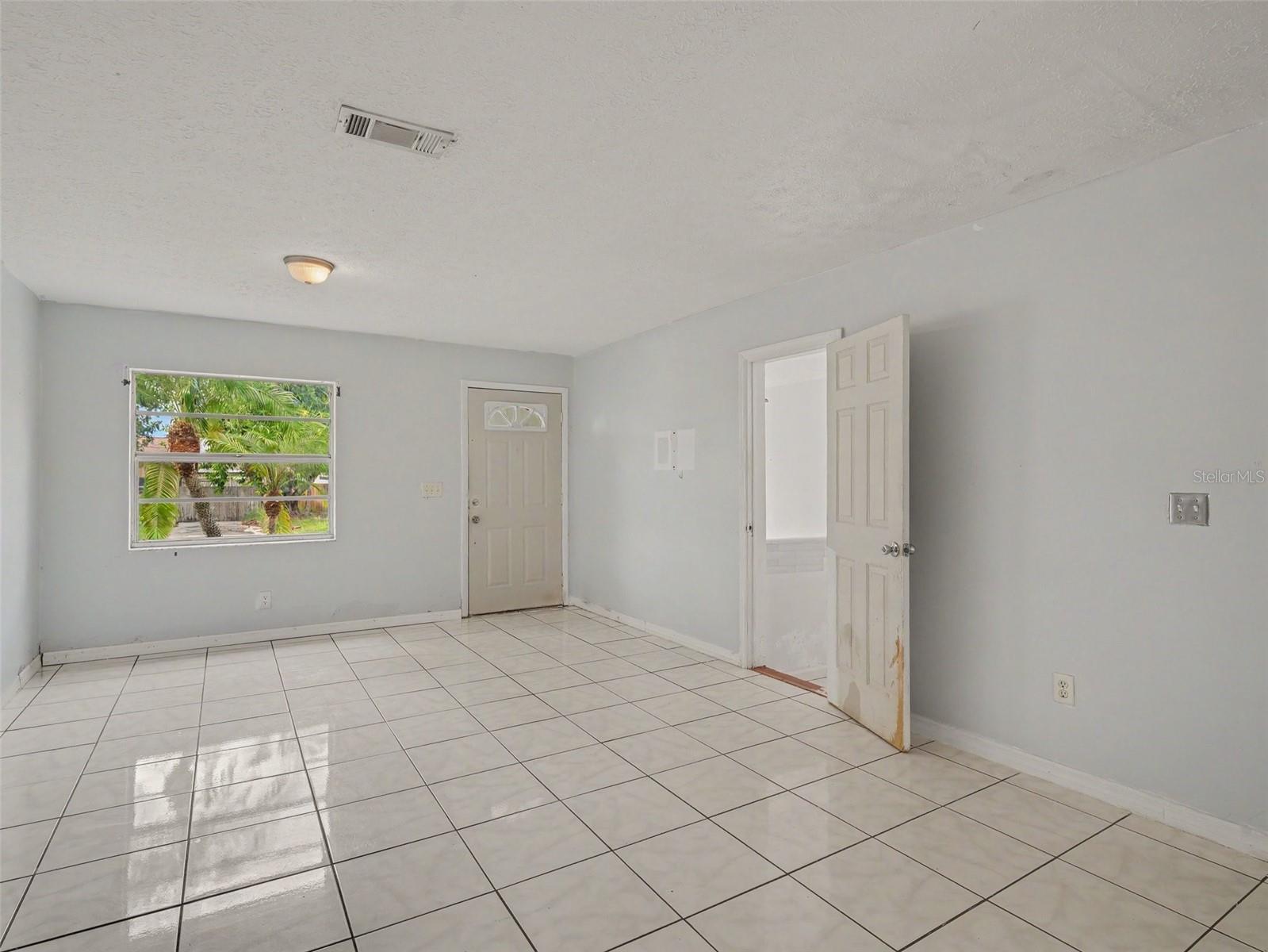 520 FAIRHOPE DR