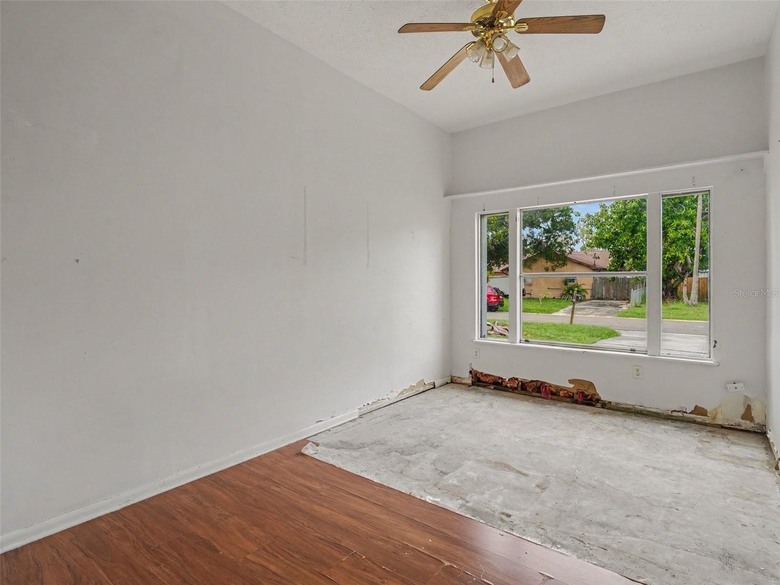 520 FAIRHOPE DR